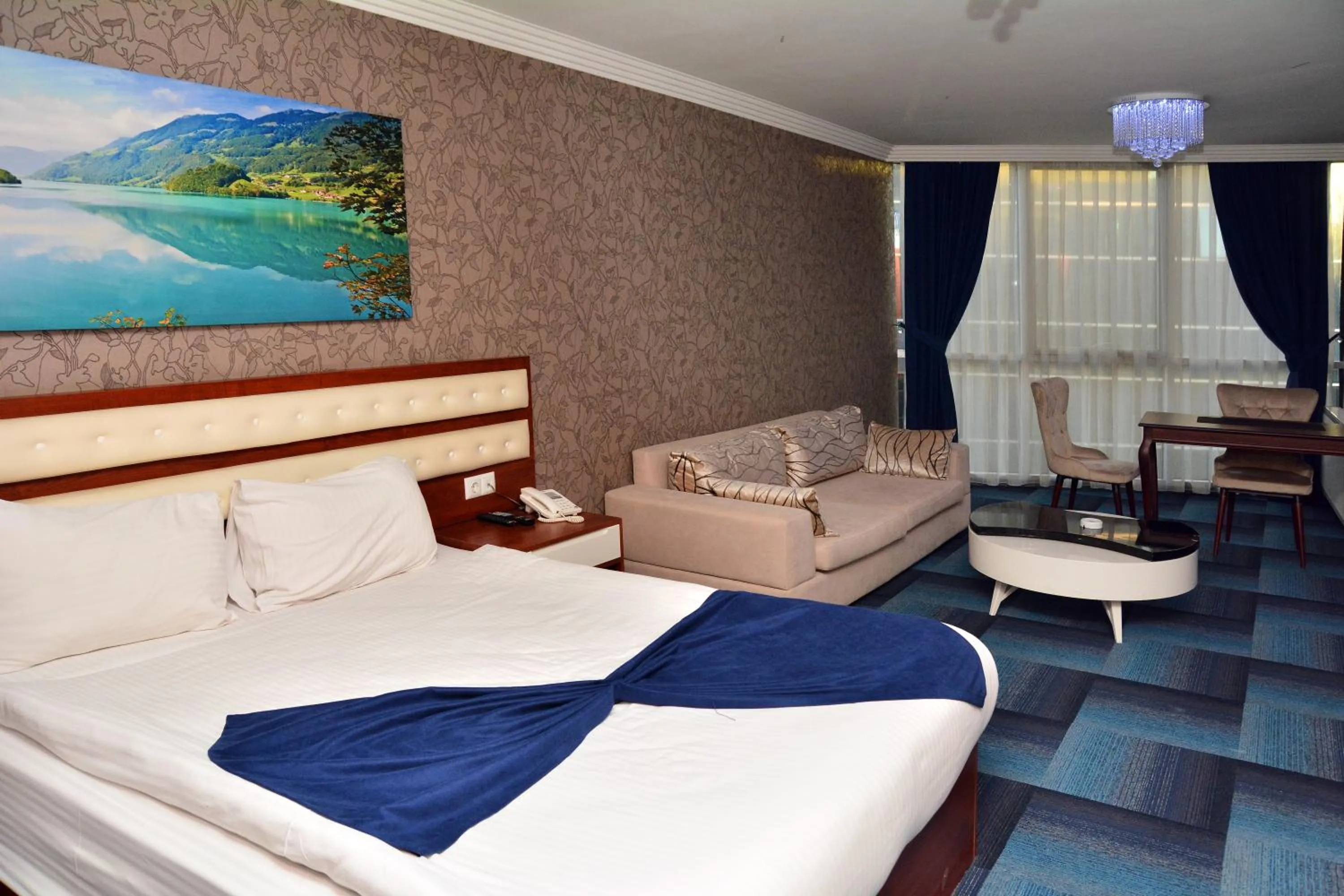 Massage, Bed in Business Grand Hotel