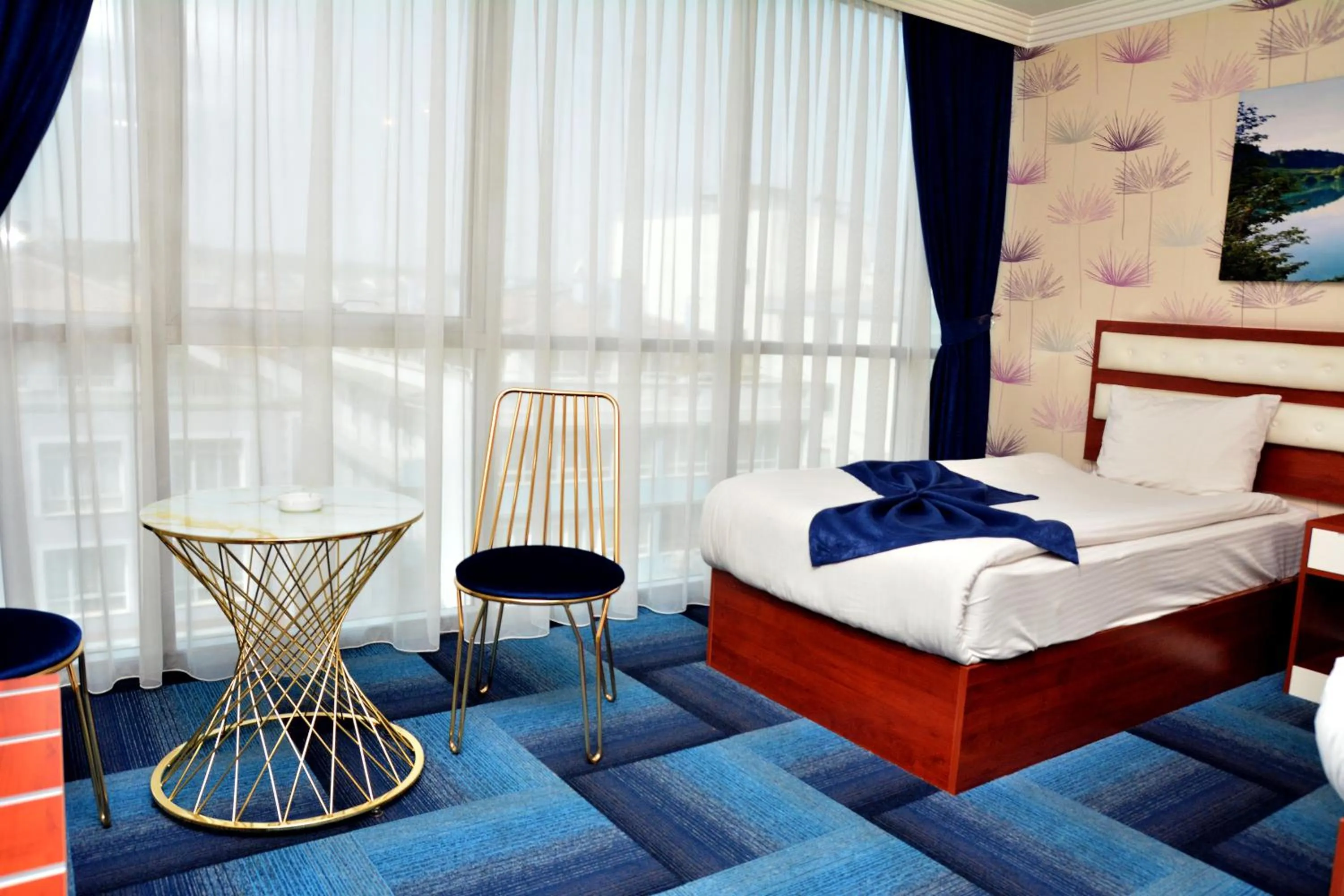 Massage, Bed in Business Grand Hotel