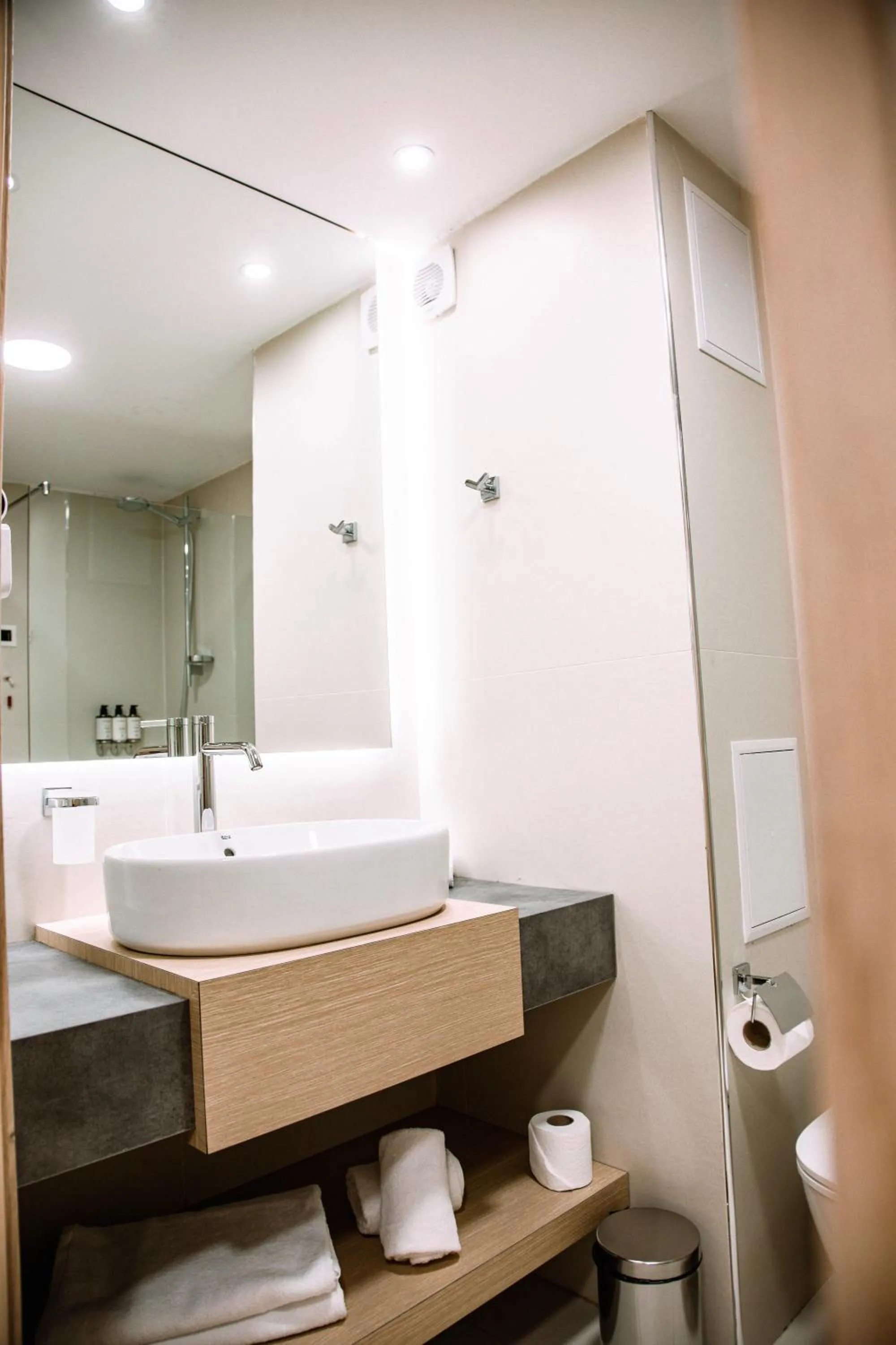 Bathroom in Hotel Antea - By The Sea