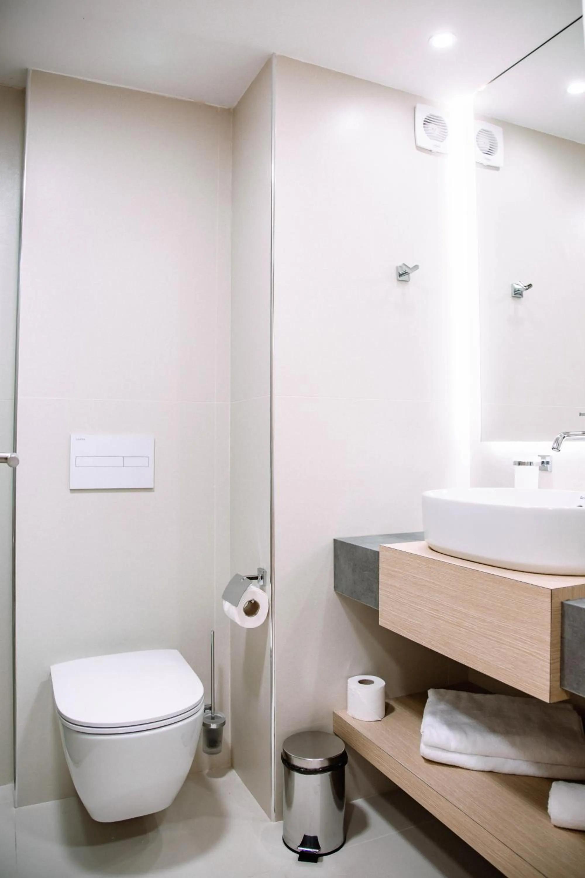 Toilet in Hotel Antea - By The Sea