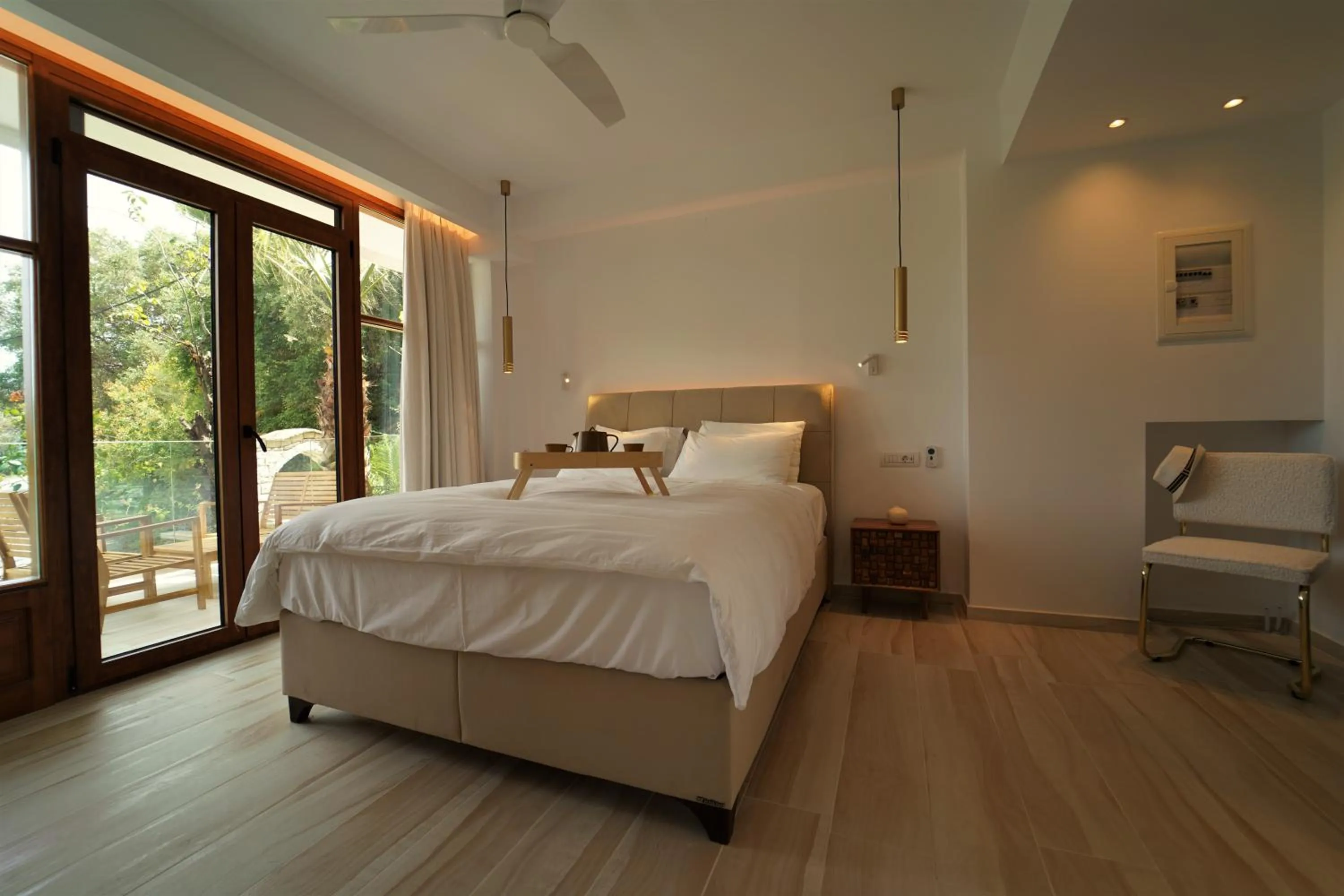 Photo of the whole room, Bed in Bella Vista Hotel Studios & Apartments