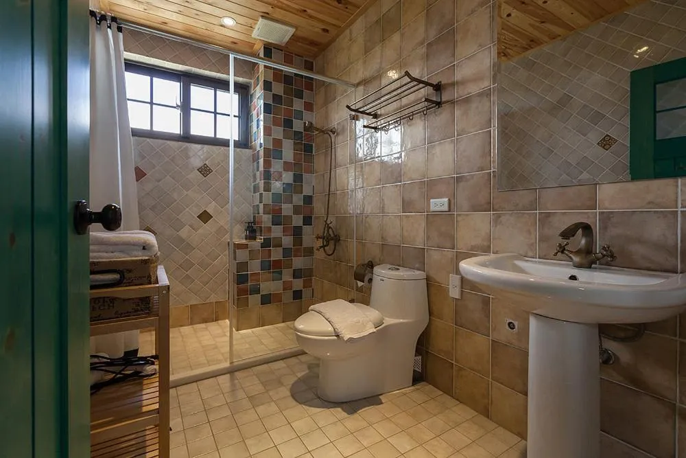 Shower in Forest B&B