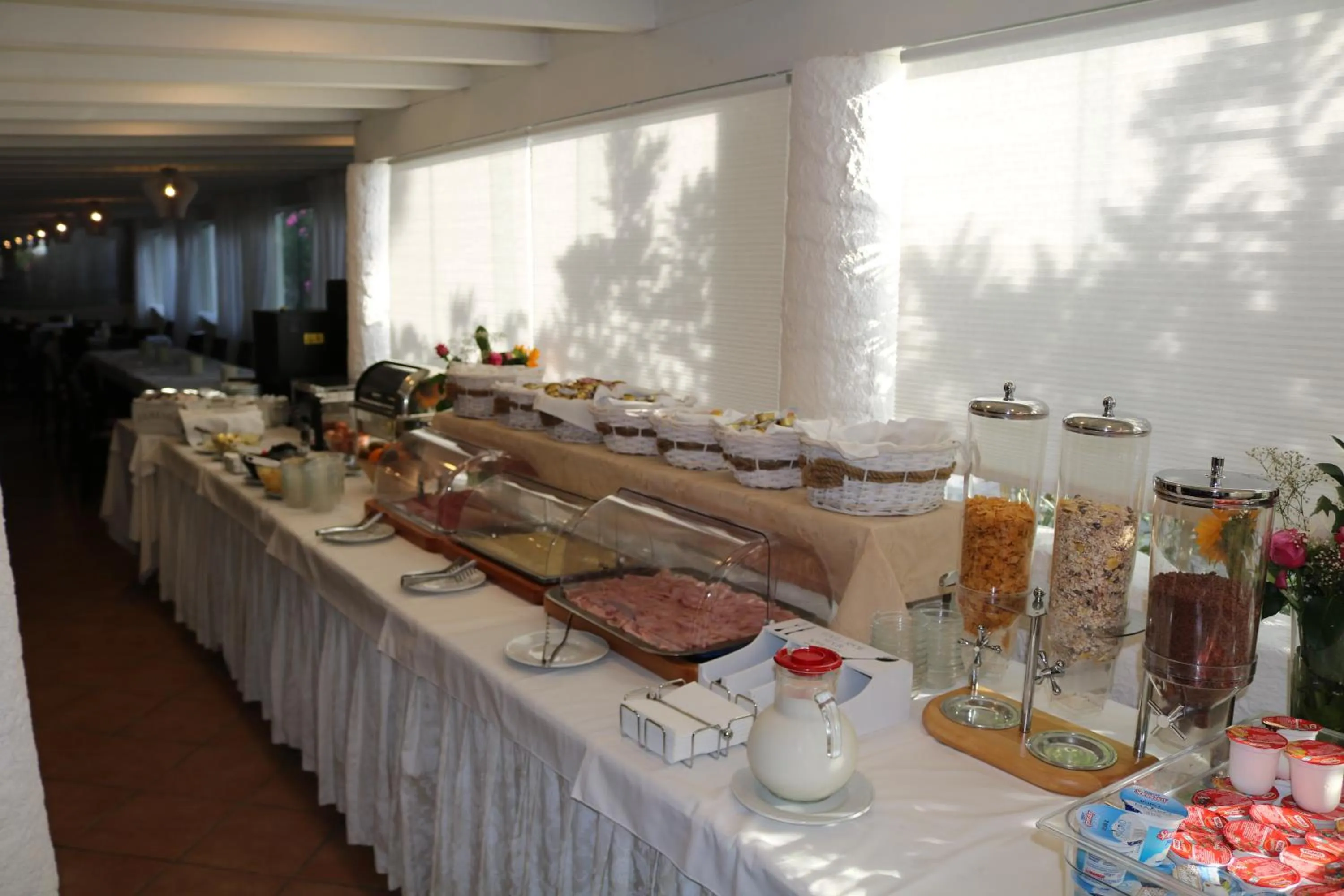 Buffet breakfast in Hotel Gabbiano Beach