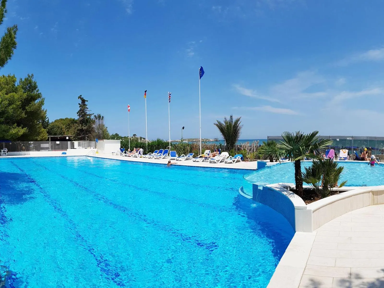 Swimming pool in Hotel Gabbiano Beach
