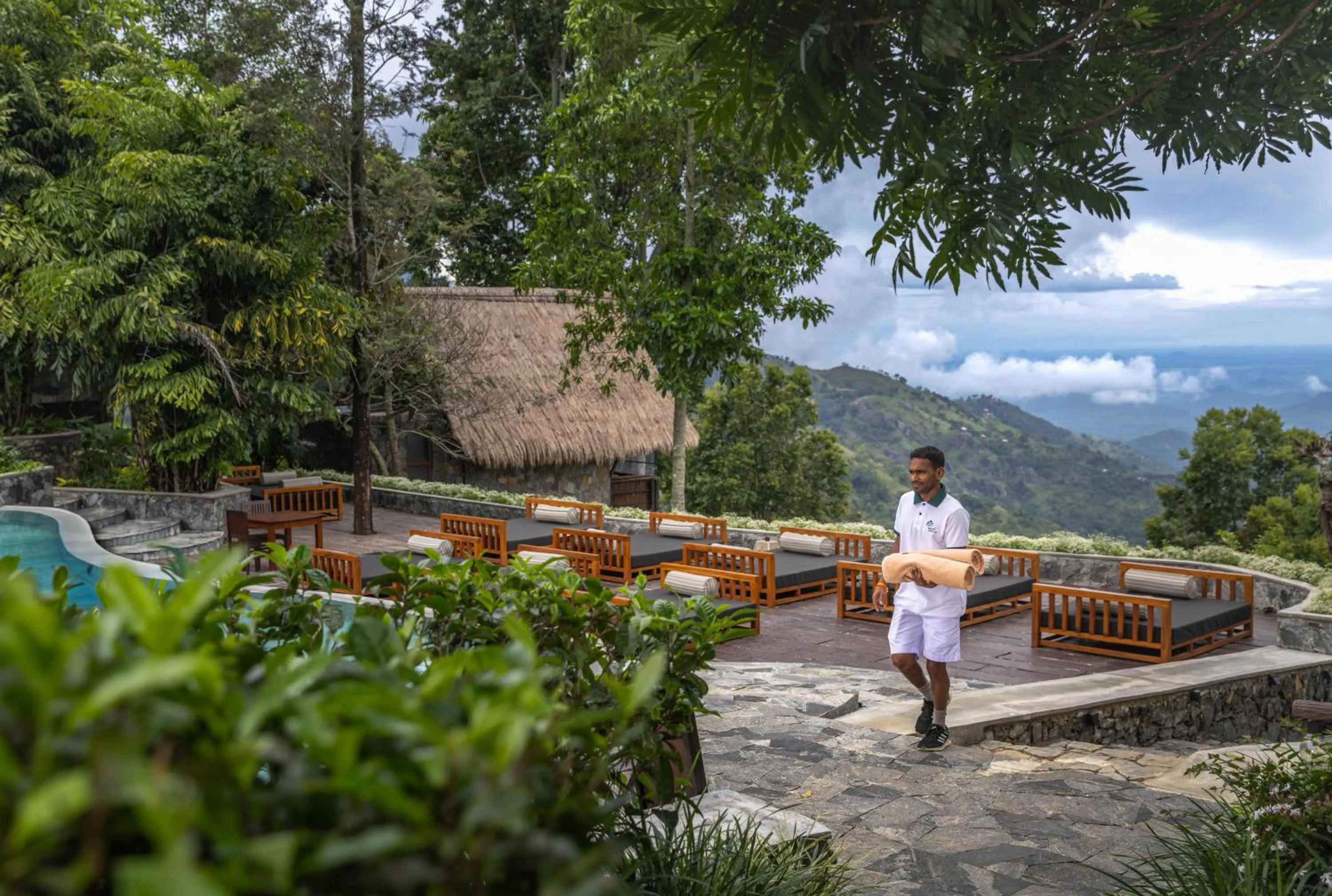 Swimming pool in 98 Acres Resort & Spa