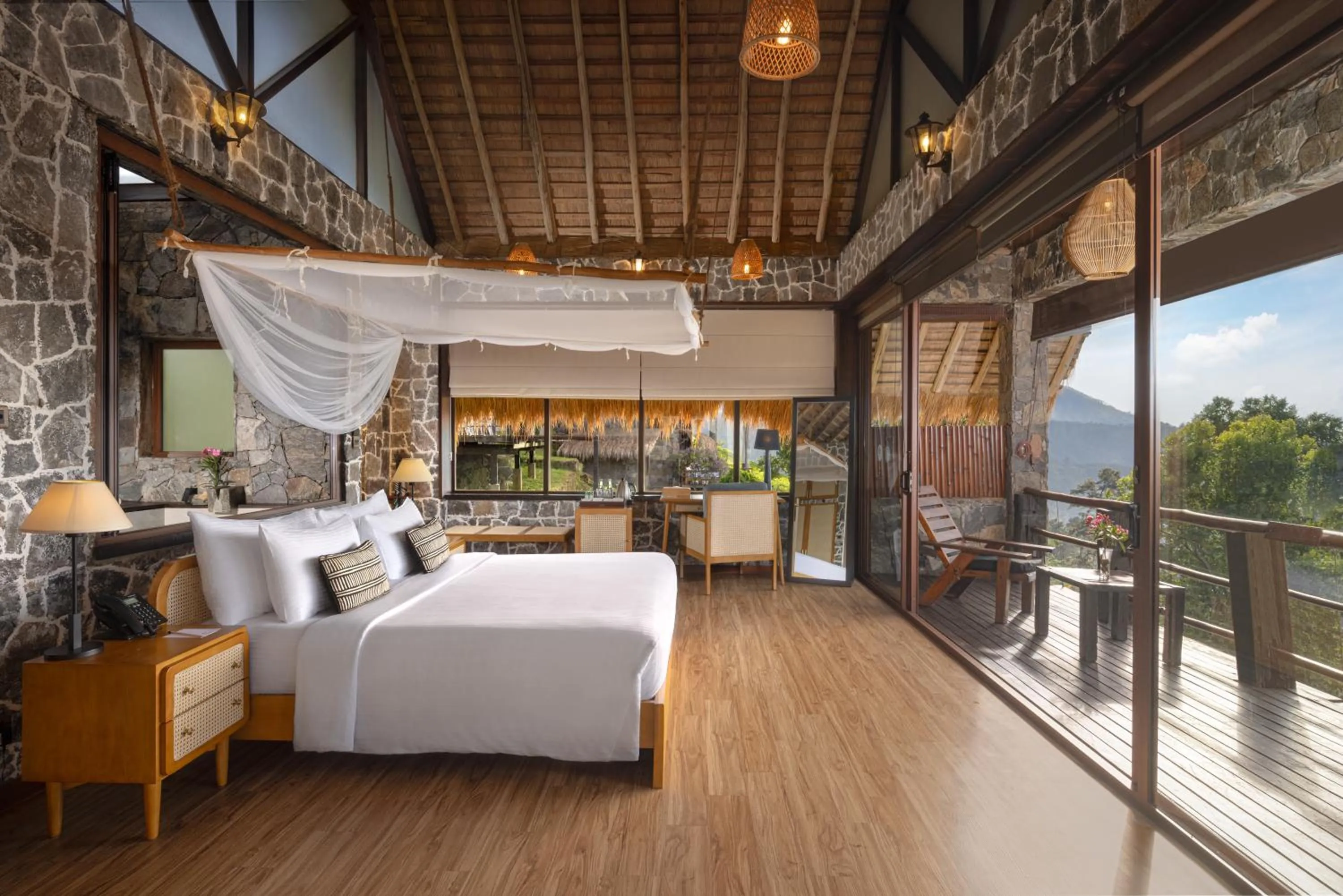 Honeymoon Deluxe with Bathtub in 98 Acres Resort & Spa