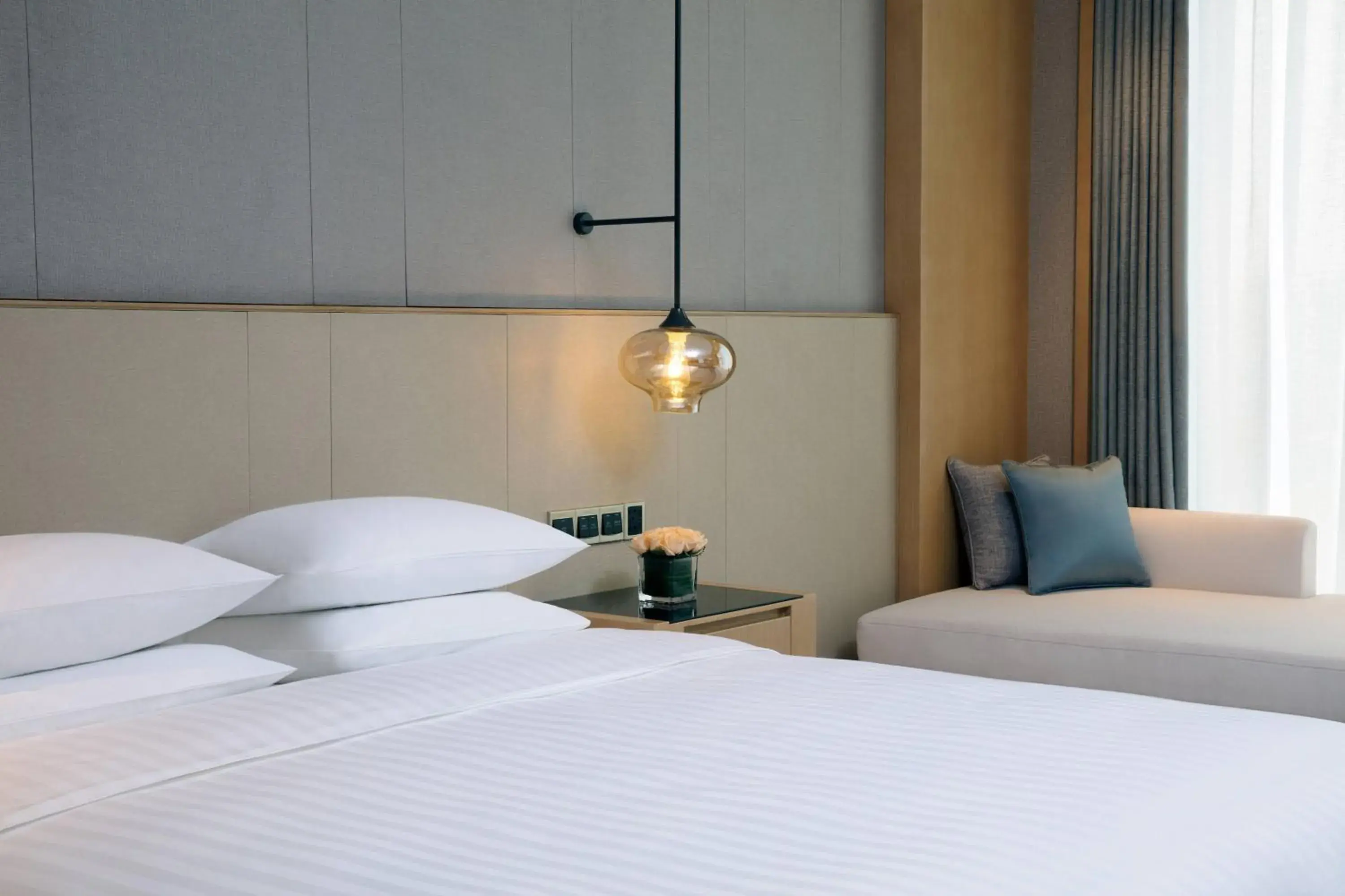 King Room with Sofa Bed in Courtyard by Marriott Zhengzhou Airport King Room with Sofa Bed in Courtyard by Marriott Zhengzhou Airport