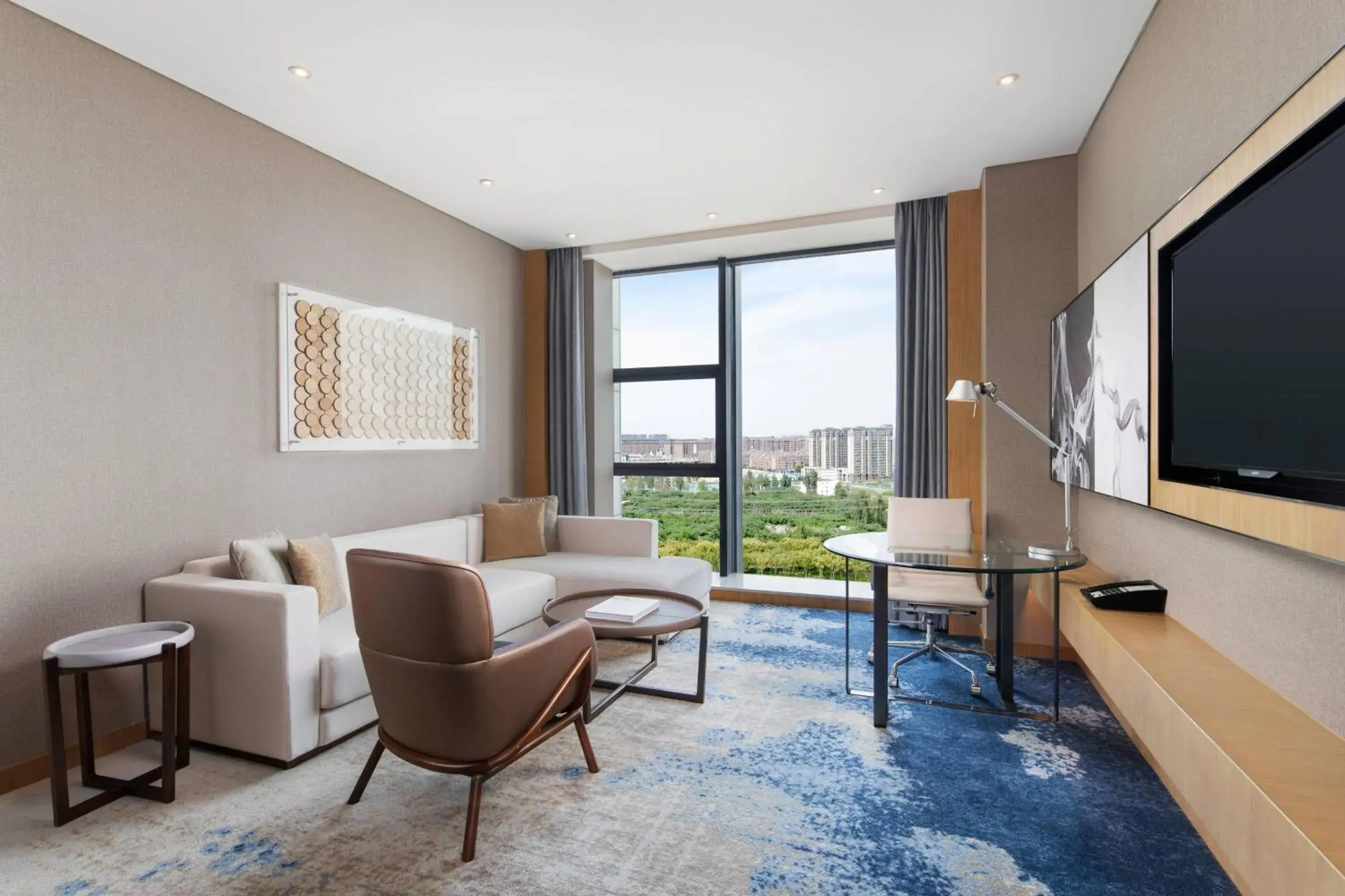 Executive One-Bedroom Suite with Lounge Access in Courtyard by Marriott Zhengzhou Airport Executive One-Bedroom Suite with Lounge Access in Courtyard by Marriott Zhengzhou Airport