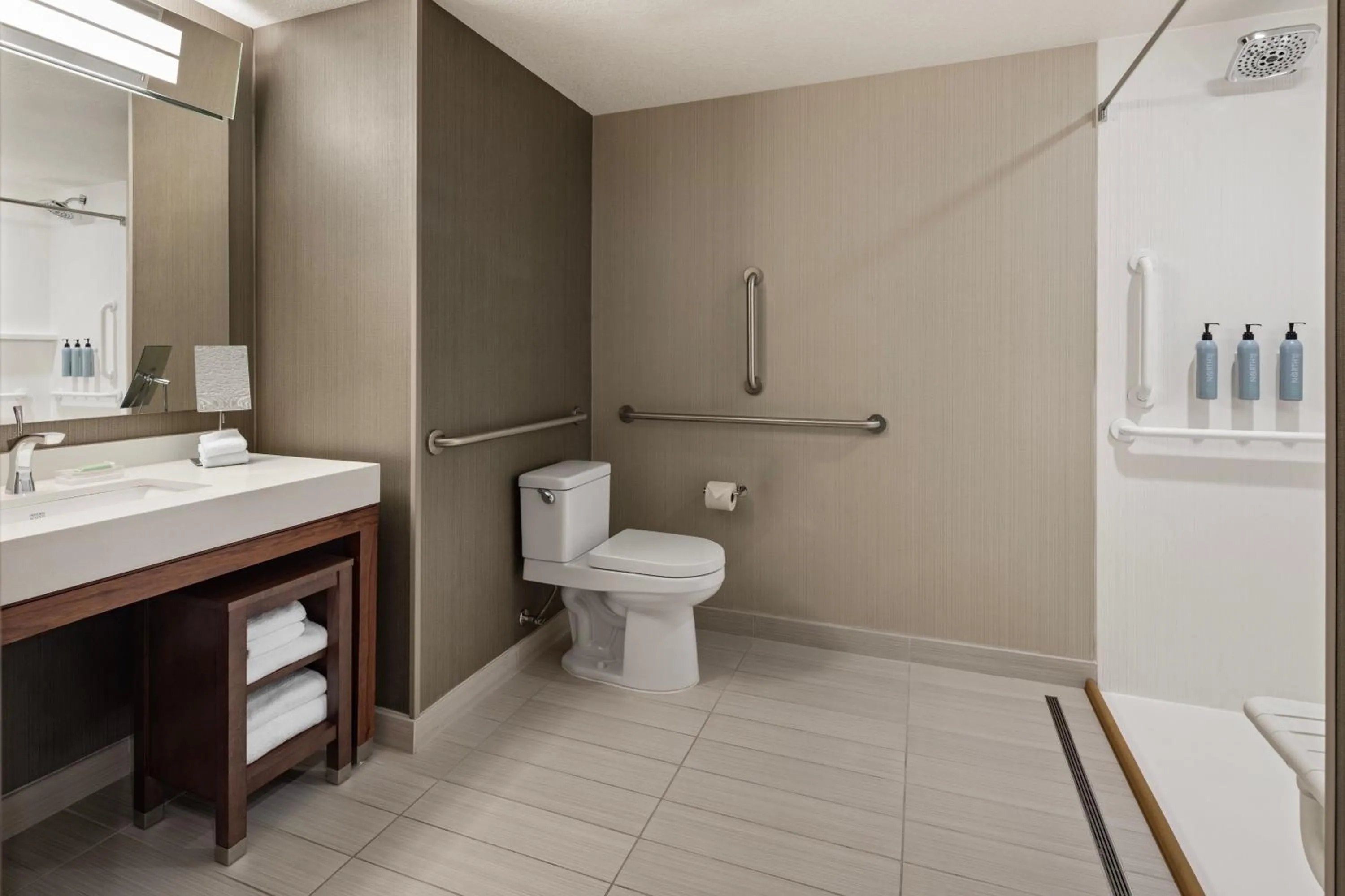Bathroom in Courtyard by Marriott Minneapolis West