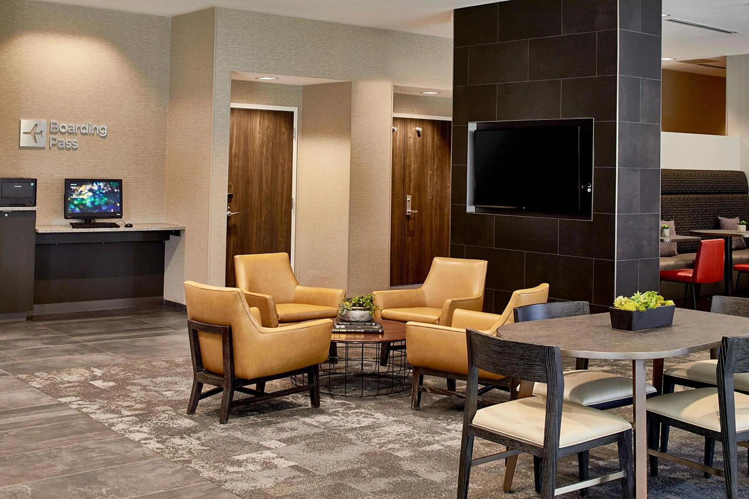 Lobby or reception in Courtyard by Marriott Minneapolis West