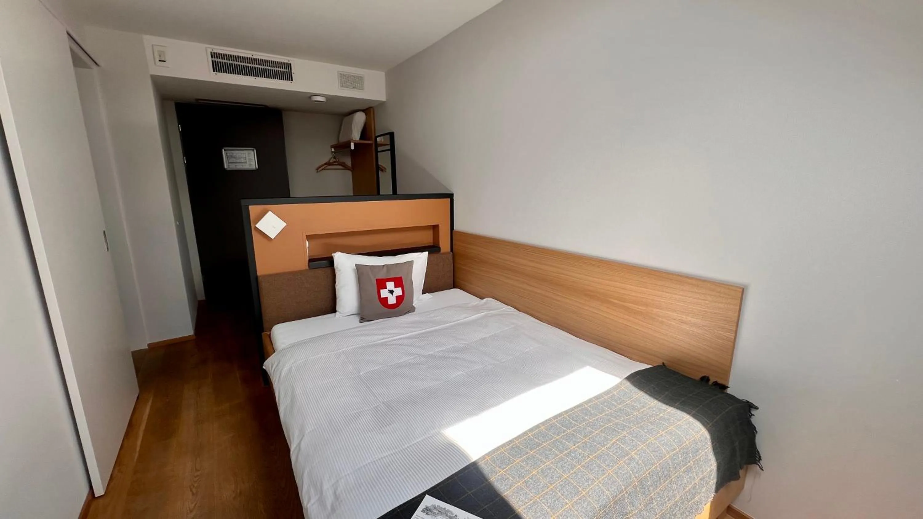 Bedroom, Bed in Hotel Bären am Bundesplatz