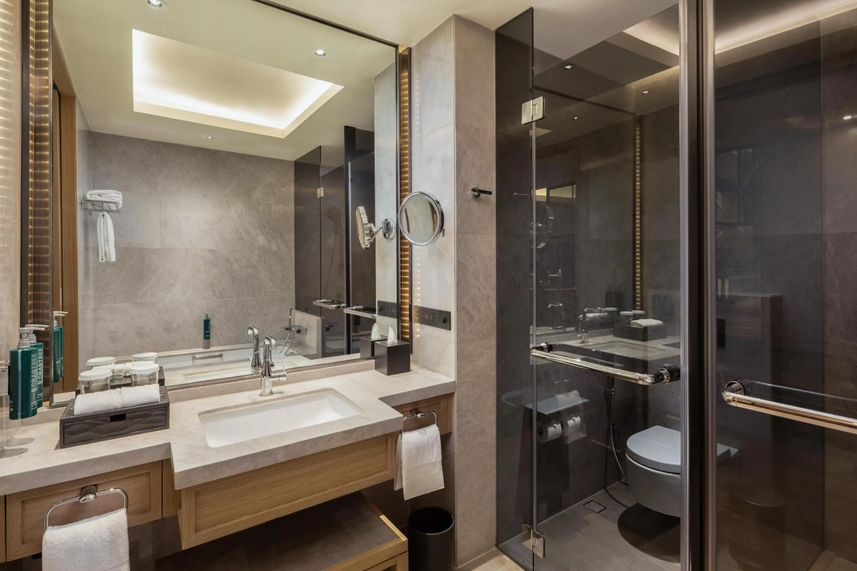 Bathroom in Hilton Manila Newport World Resorts