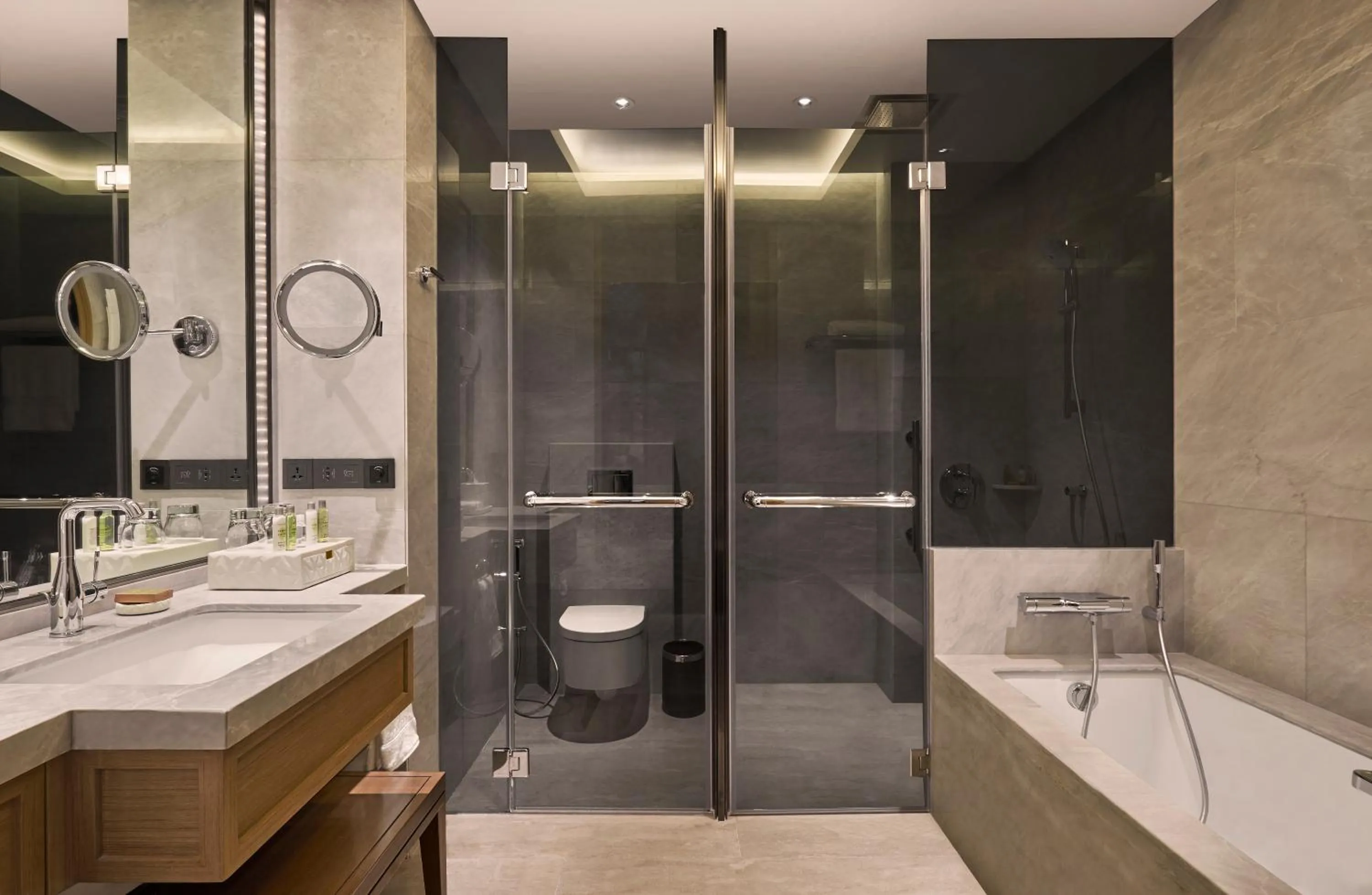 Bathroom in Hilton Manila Newport World Resorts