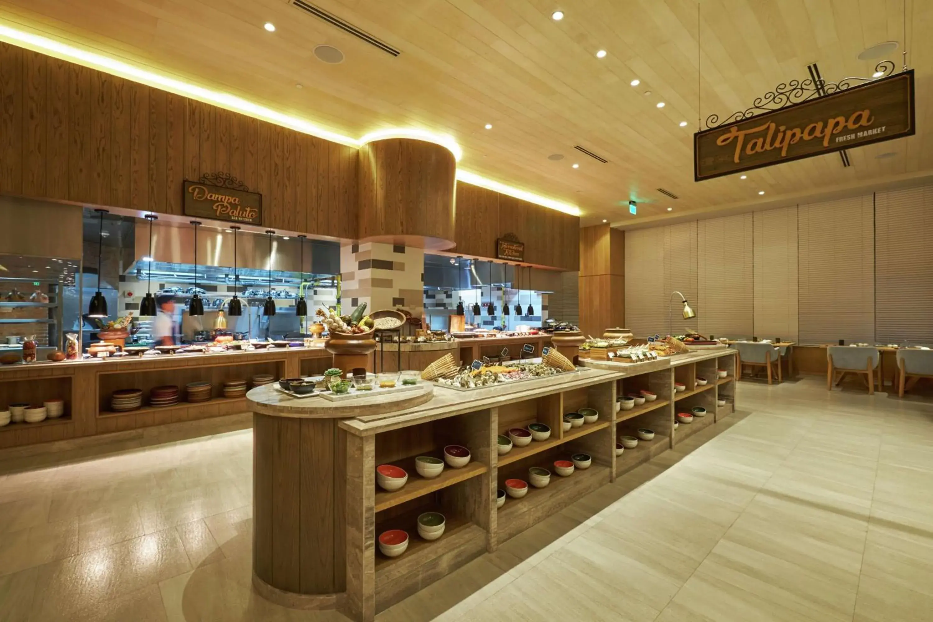 King Guest Room with Pool View in Hilton Manila King Guest Room with Pool View in Hilton Manila