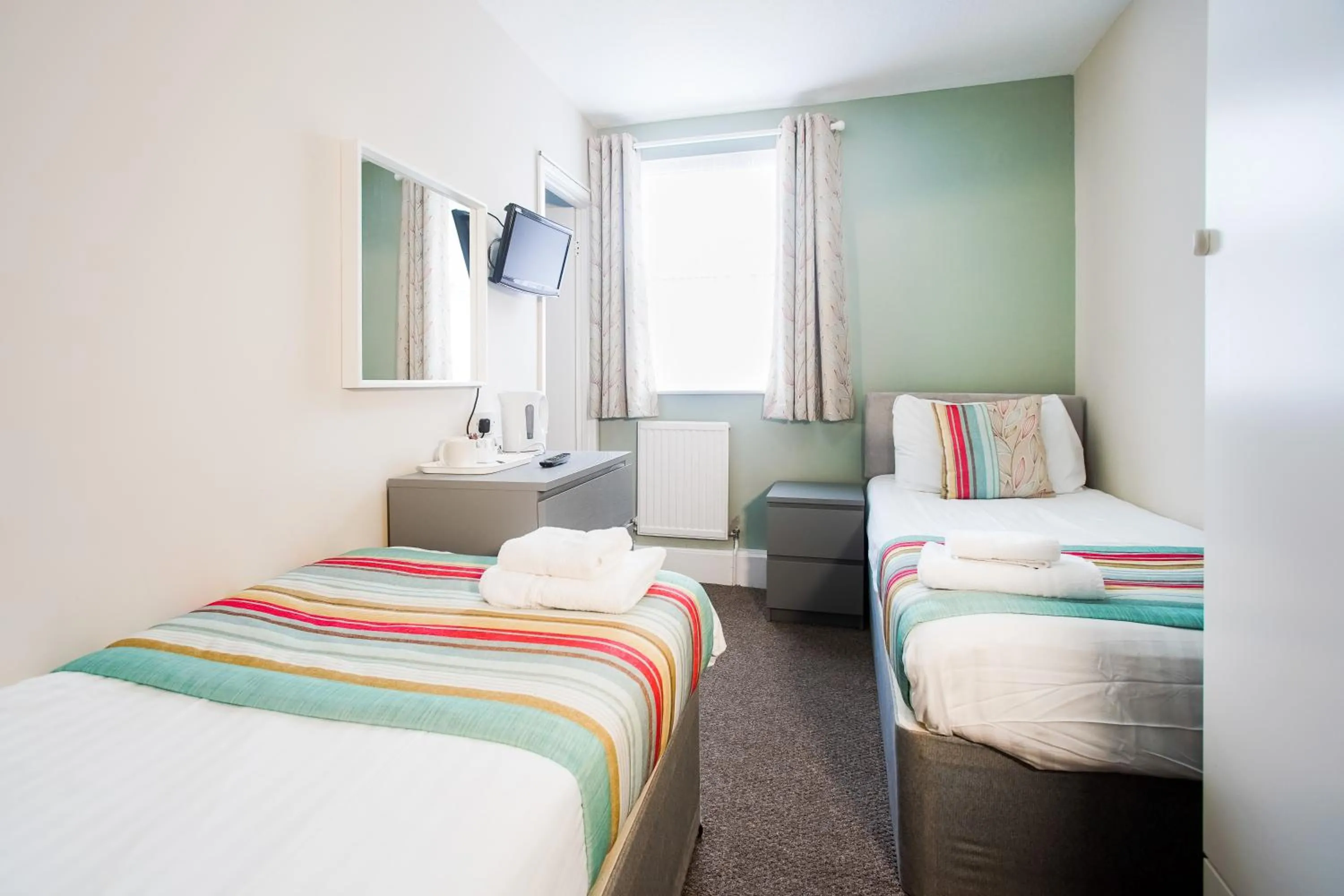 Bathroom, Bed in The Georgian Hollies Hotel