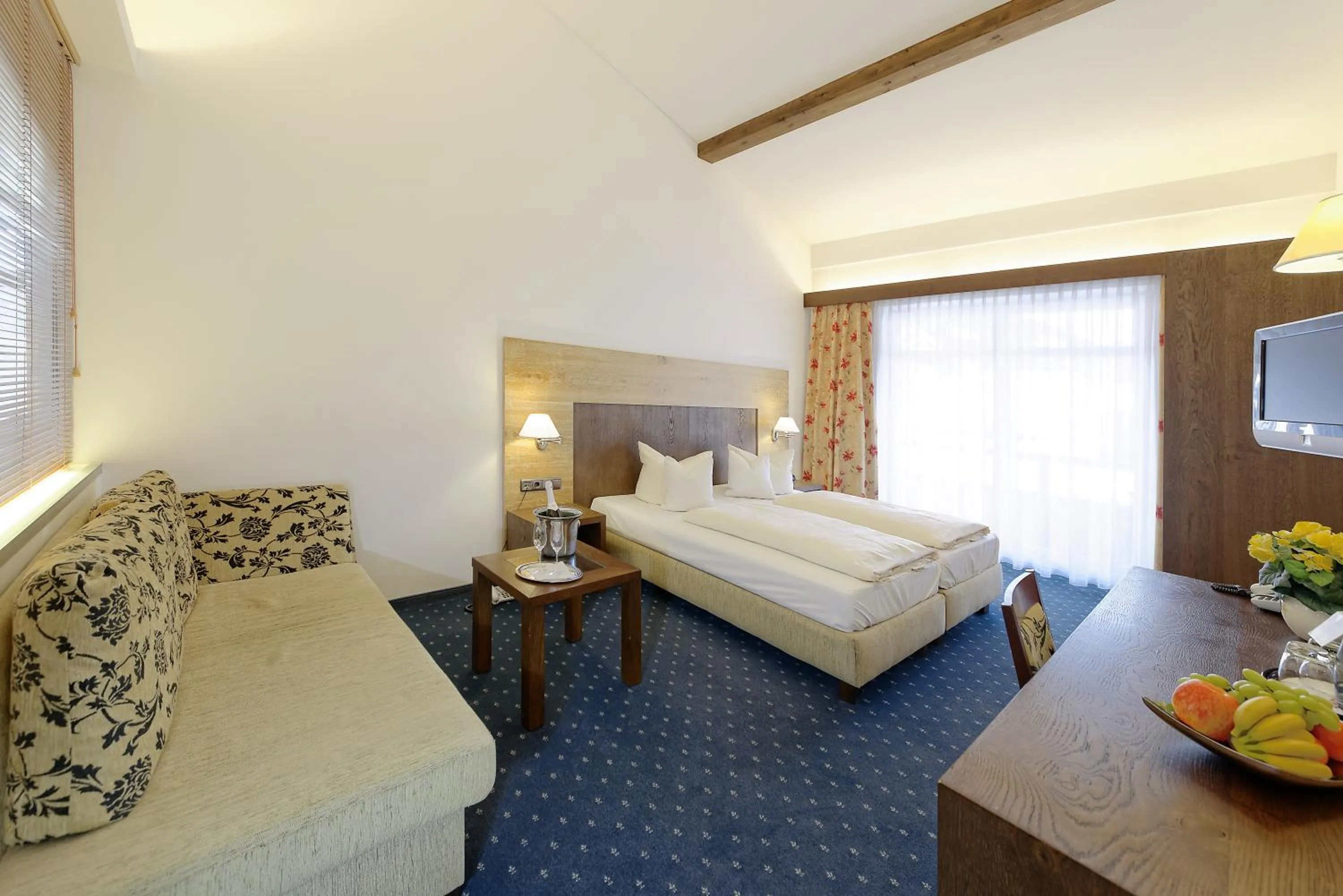 Photo of the whole room, Bed in Hotel Alte Post