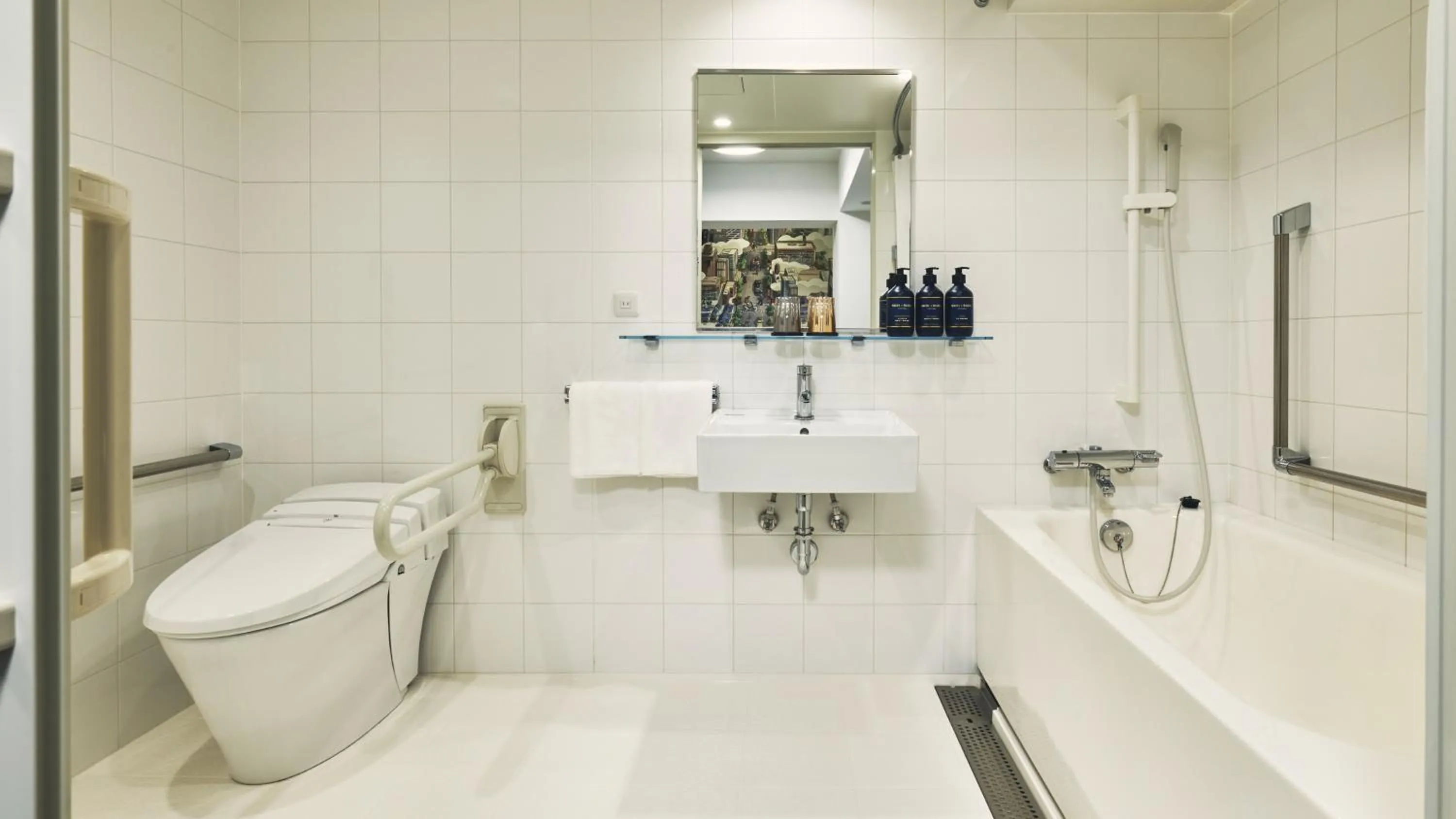 Bathroom in Garner Hotel Osaka Honmachi Midosuji by IHG