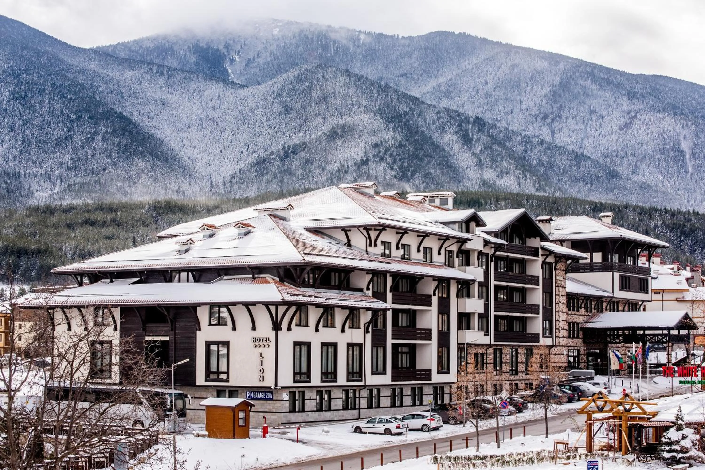 Facade/entrance in Lion Bansko Hotel