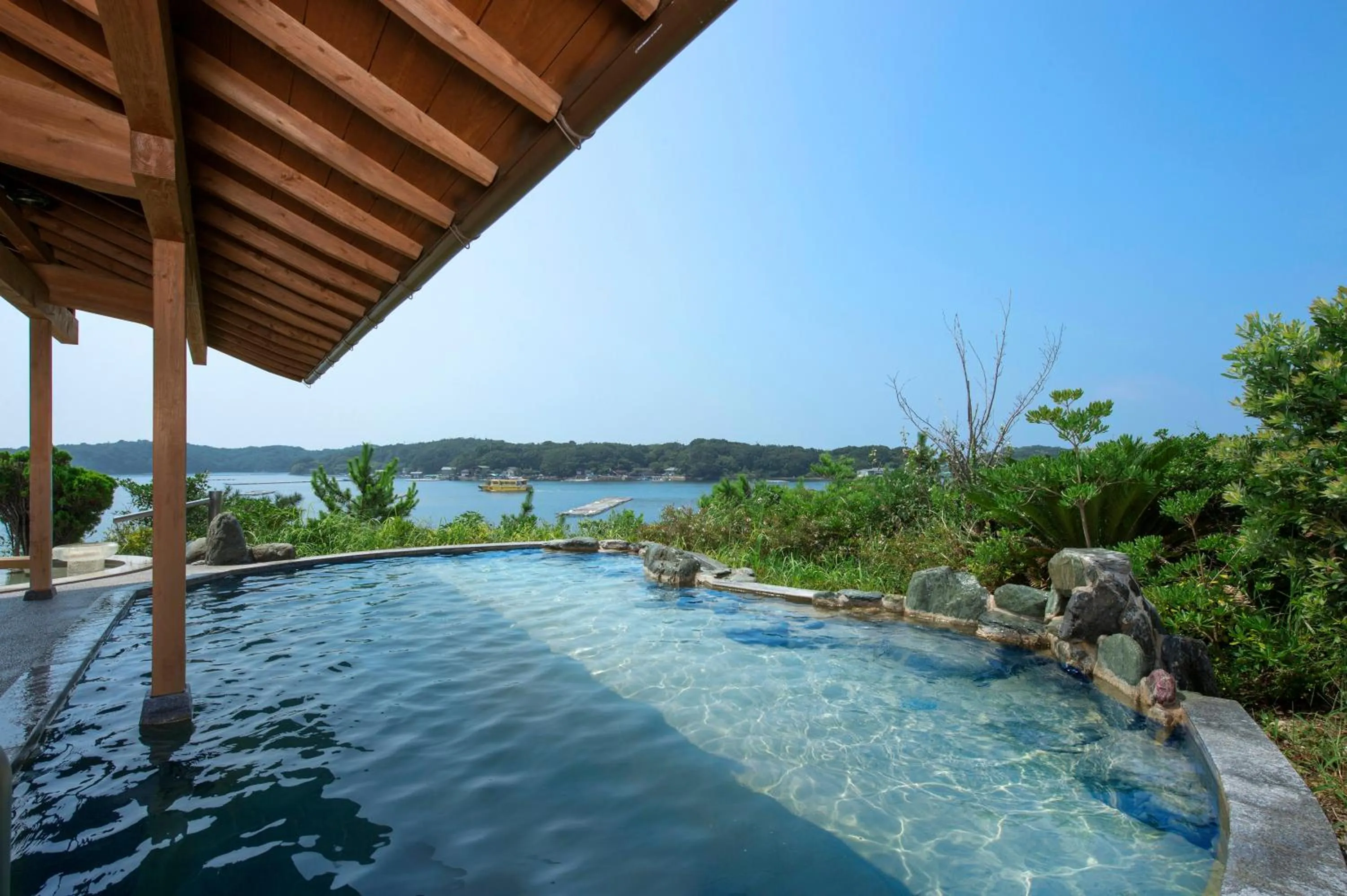 Hot Spring Bath in Kashikojima Hojoen
