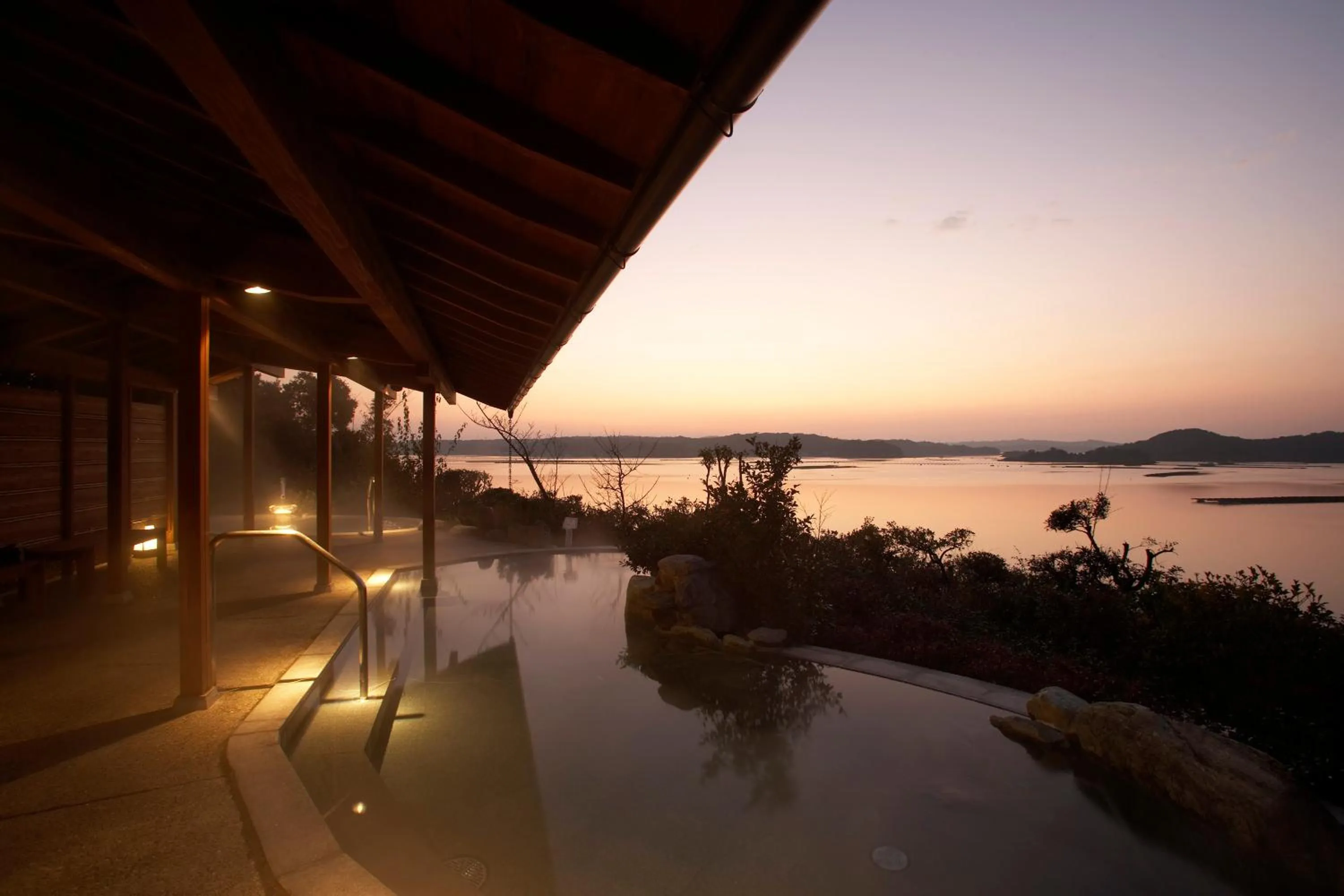 Hot Spring Bath in Kashikojima Hojoen
