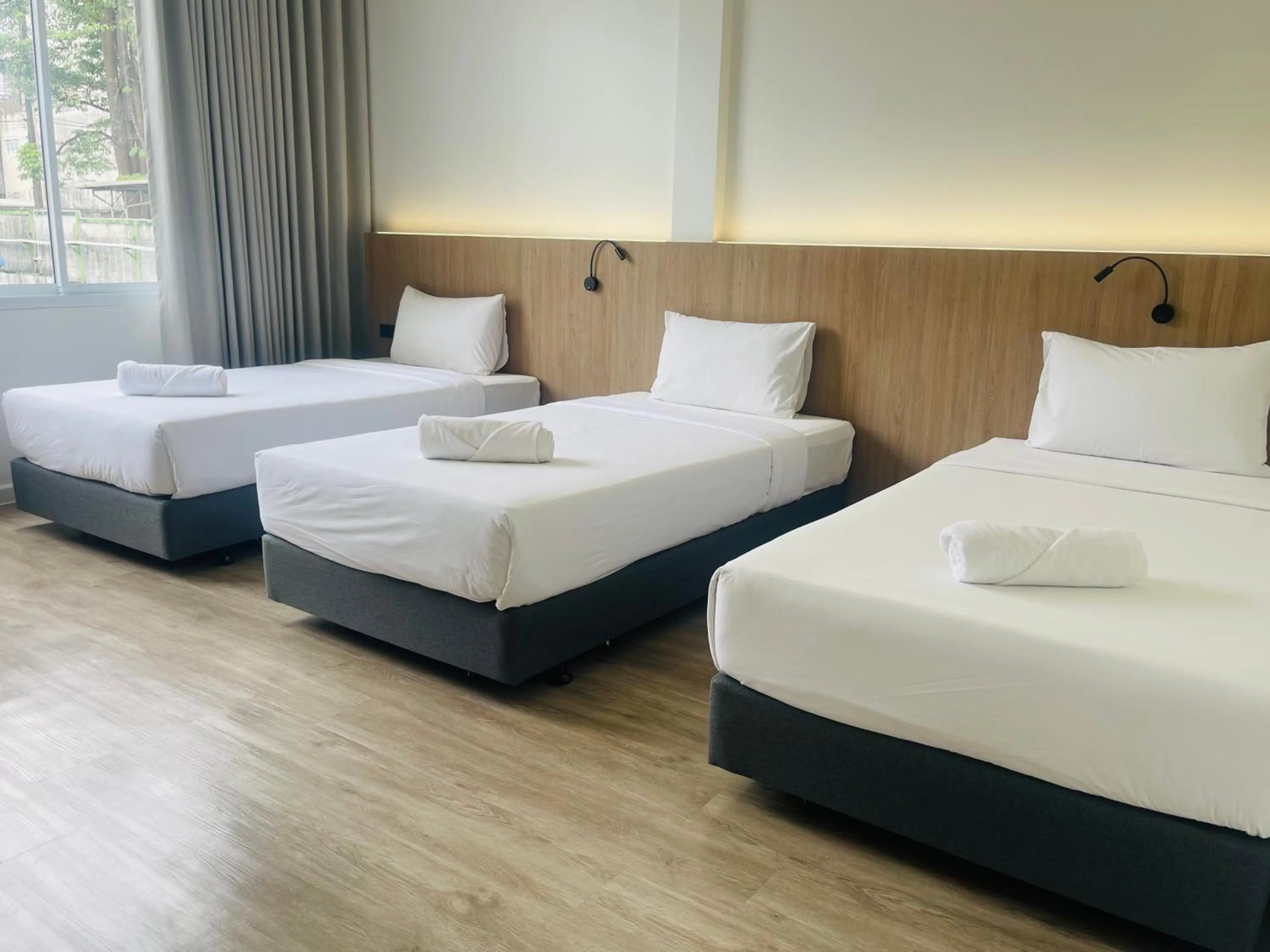 Bedroom, Bed in S2S Queen Trang Hotel