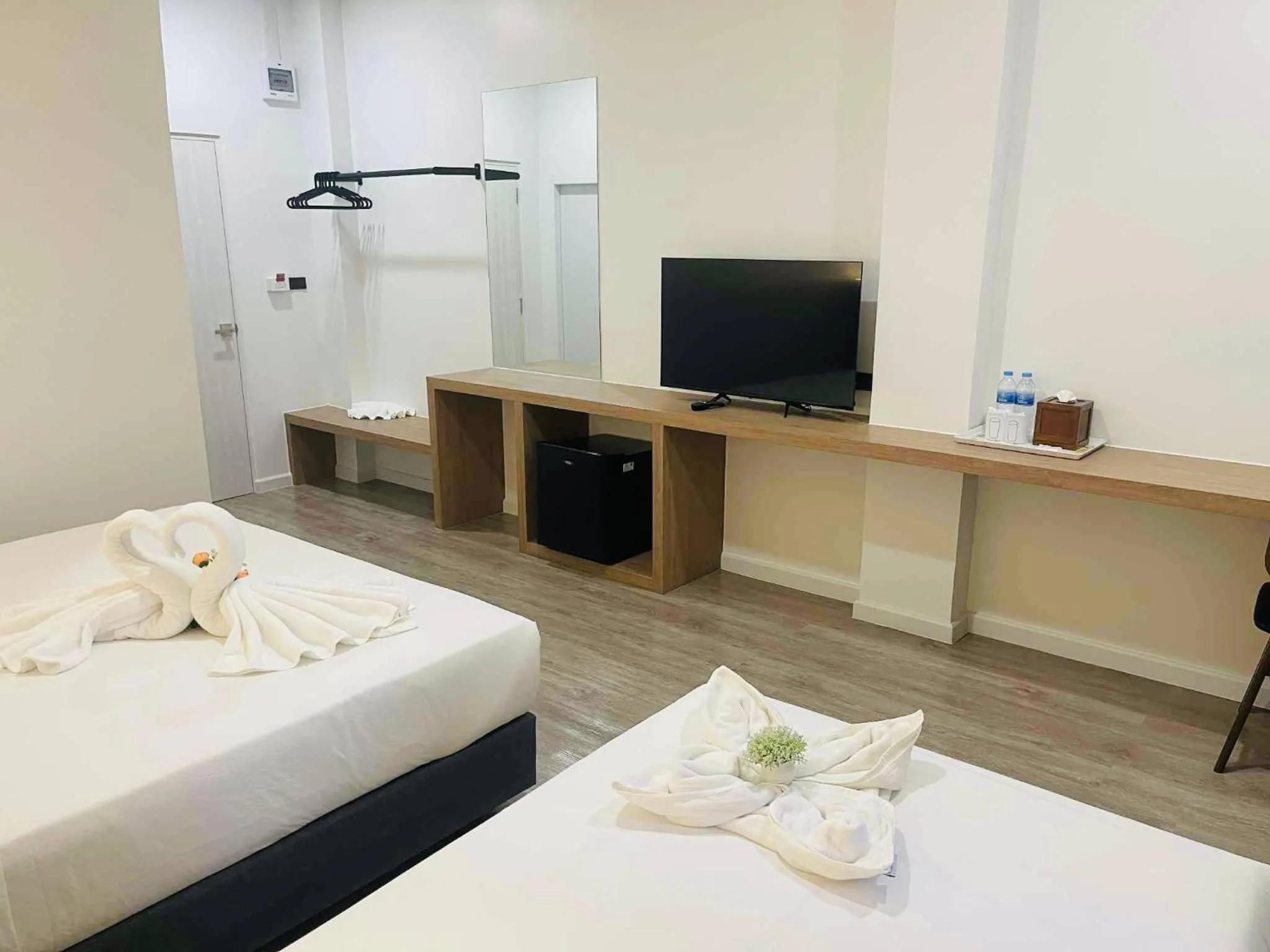 Bedroom, Bed in S2S Queen Trang Hotel