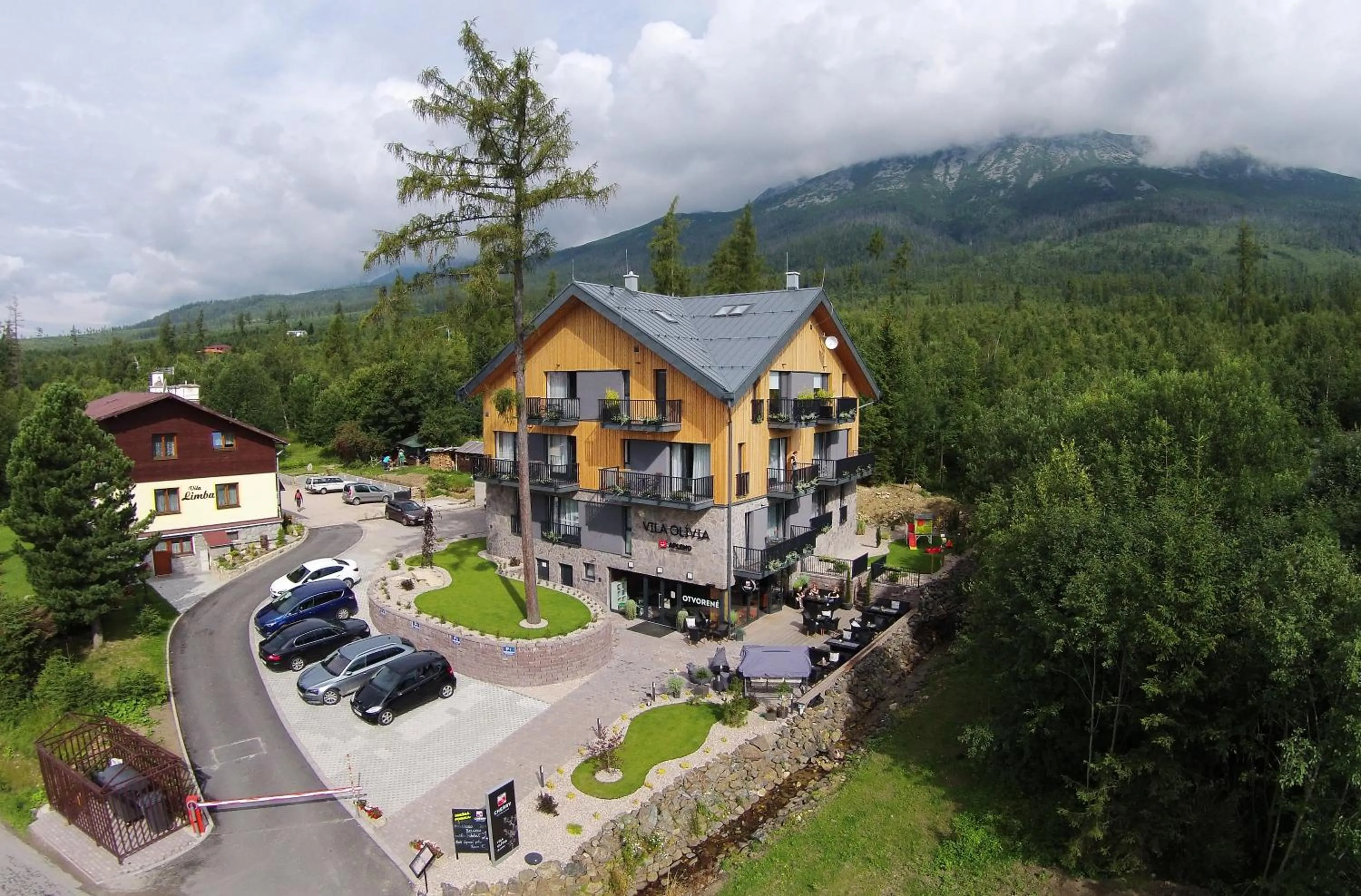 Facade/entrance in APLEND Vila Olívia