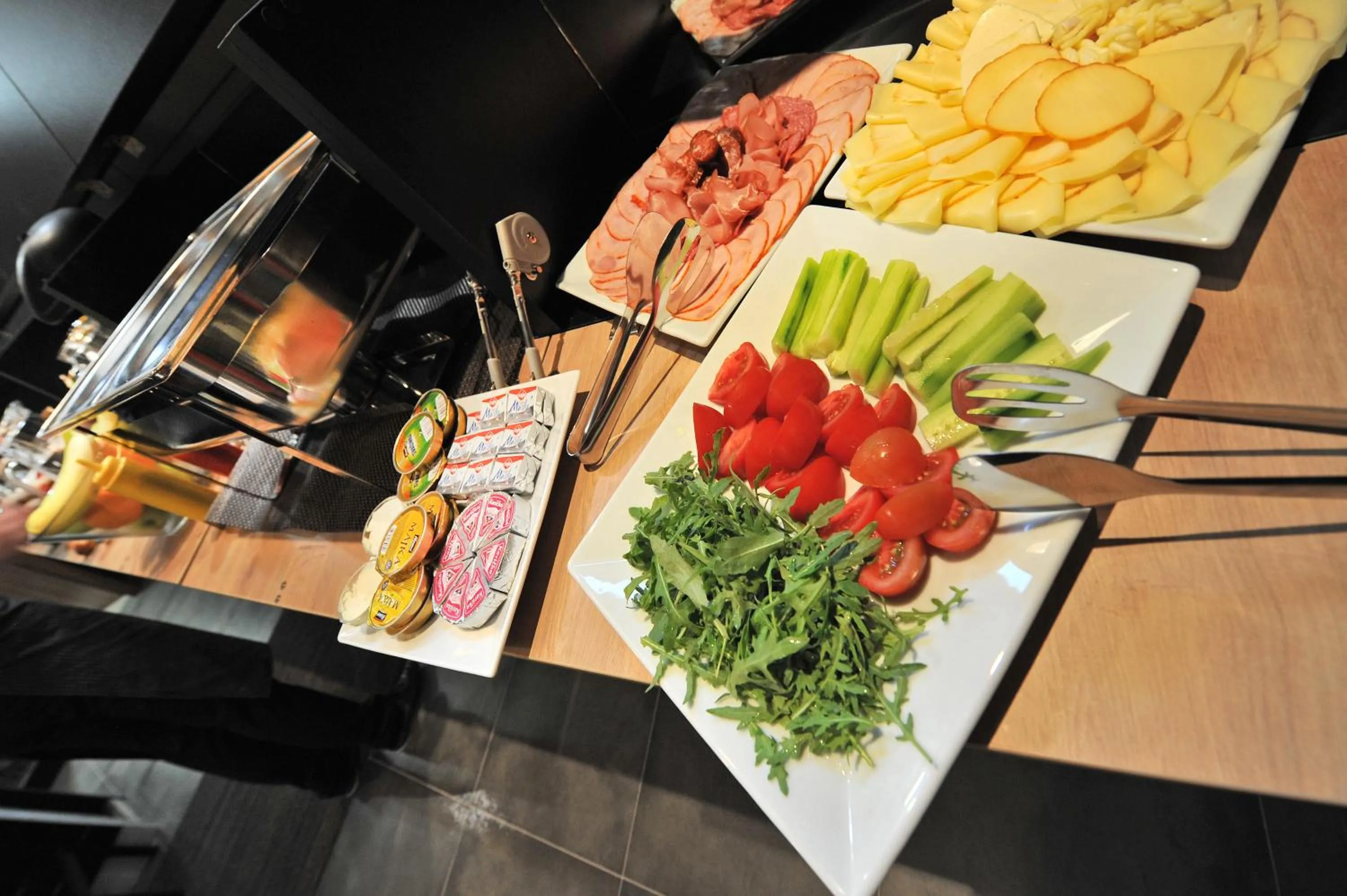 Buffet breakfast in APLEND Vila Olívia