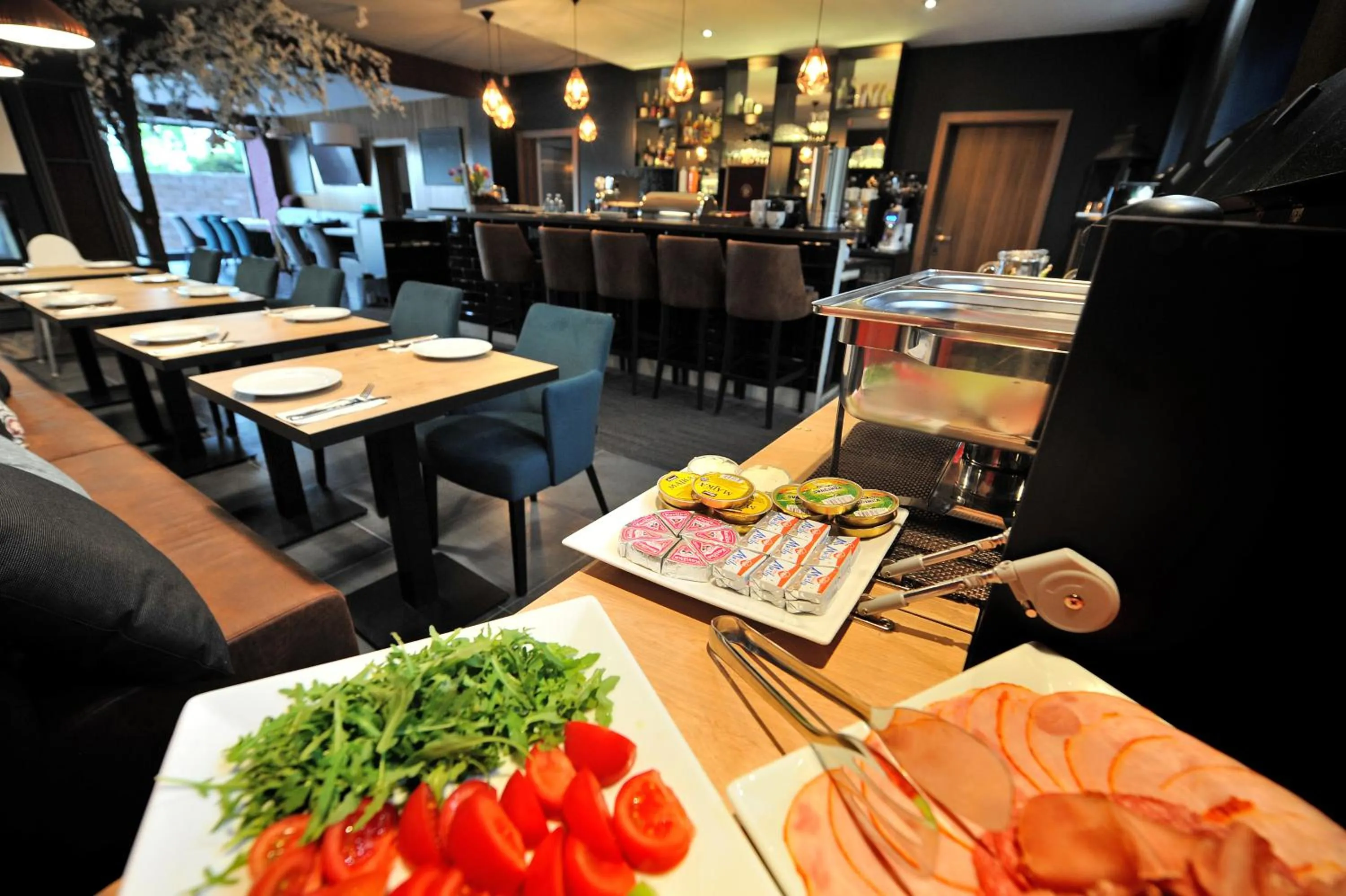 Buffet breakfast in APLEND Vila Olívia