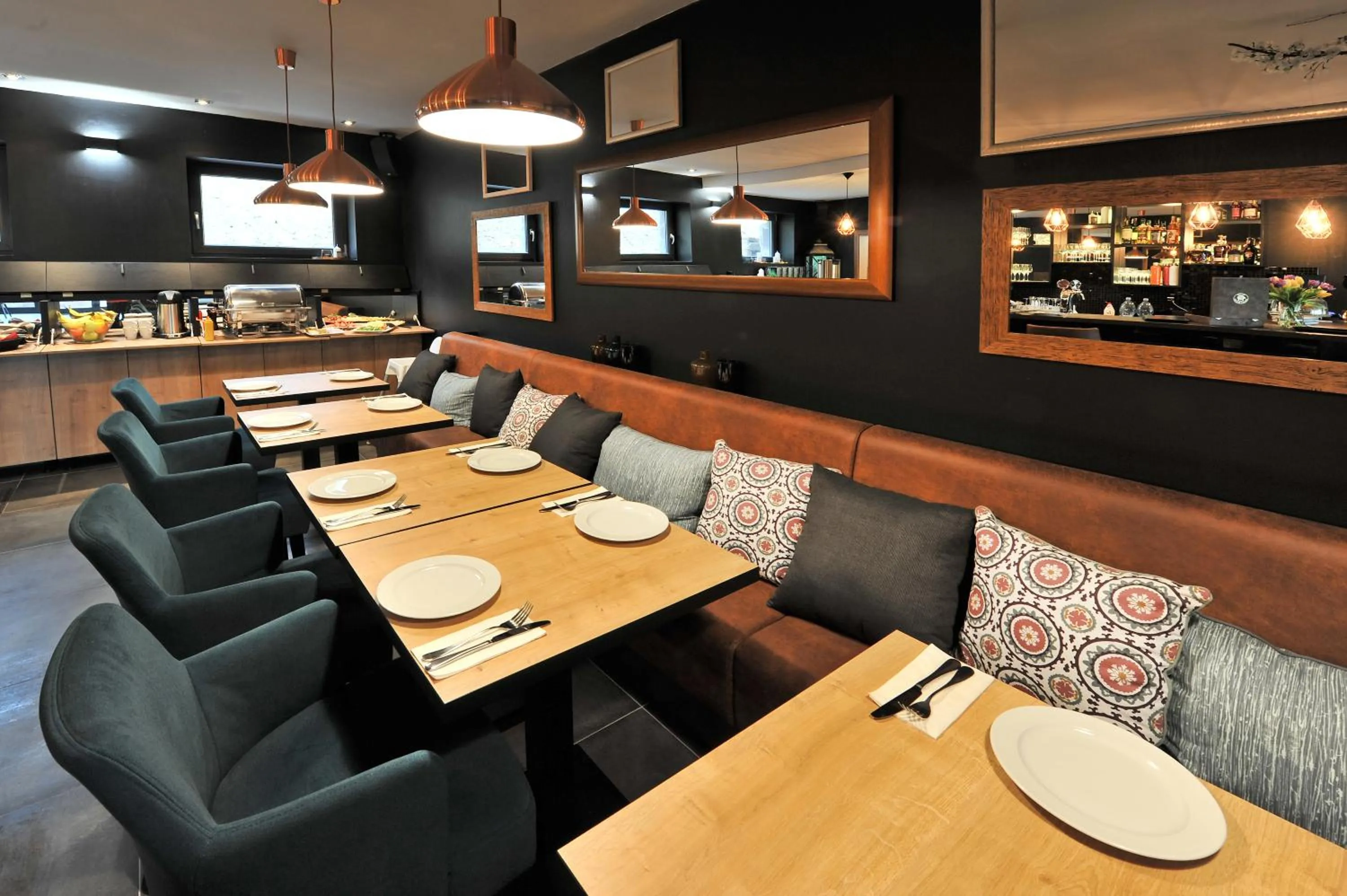 Buffet breakfast in APLEND Vila Olívia