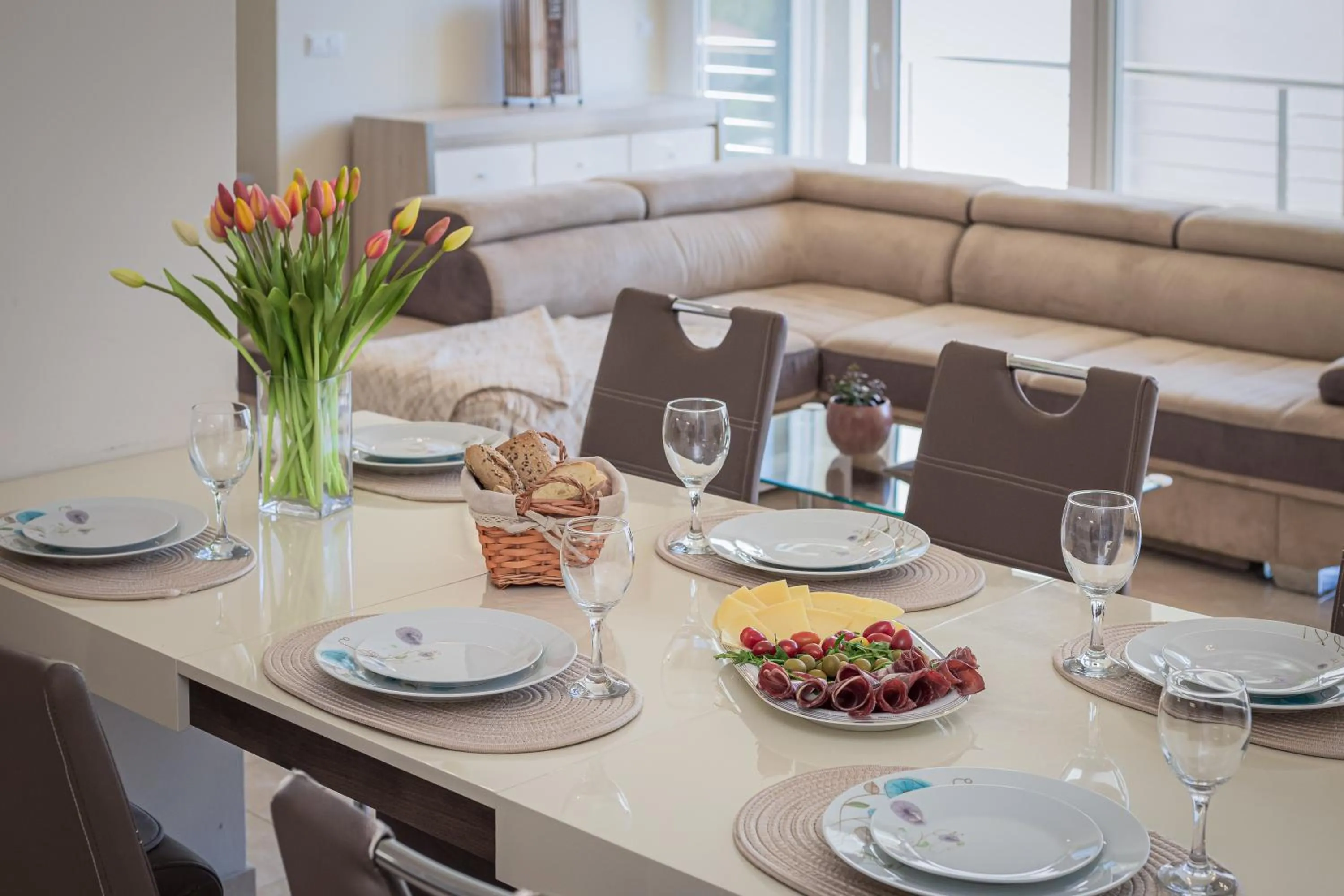 AP 6+2 in one of the most luxury building in Omis