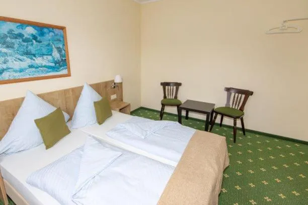 Photo of the whole room, Bed in Spreewaldhotel Garni Raddusch