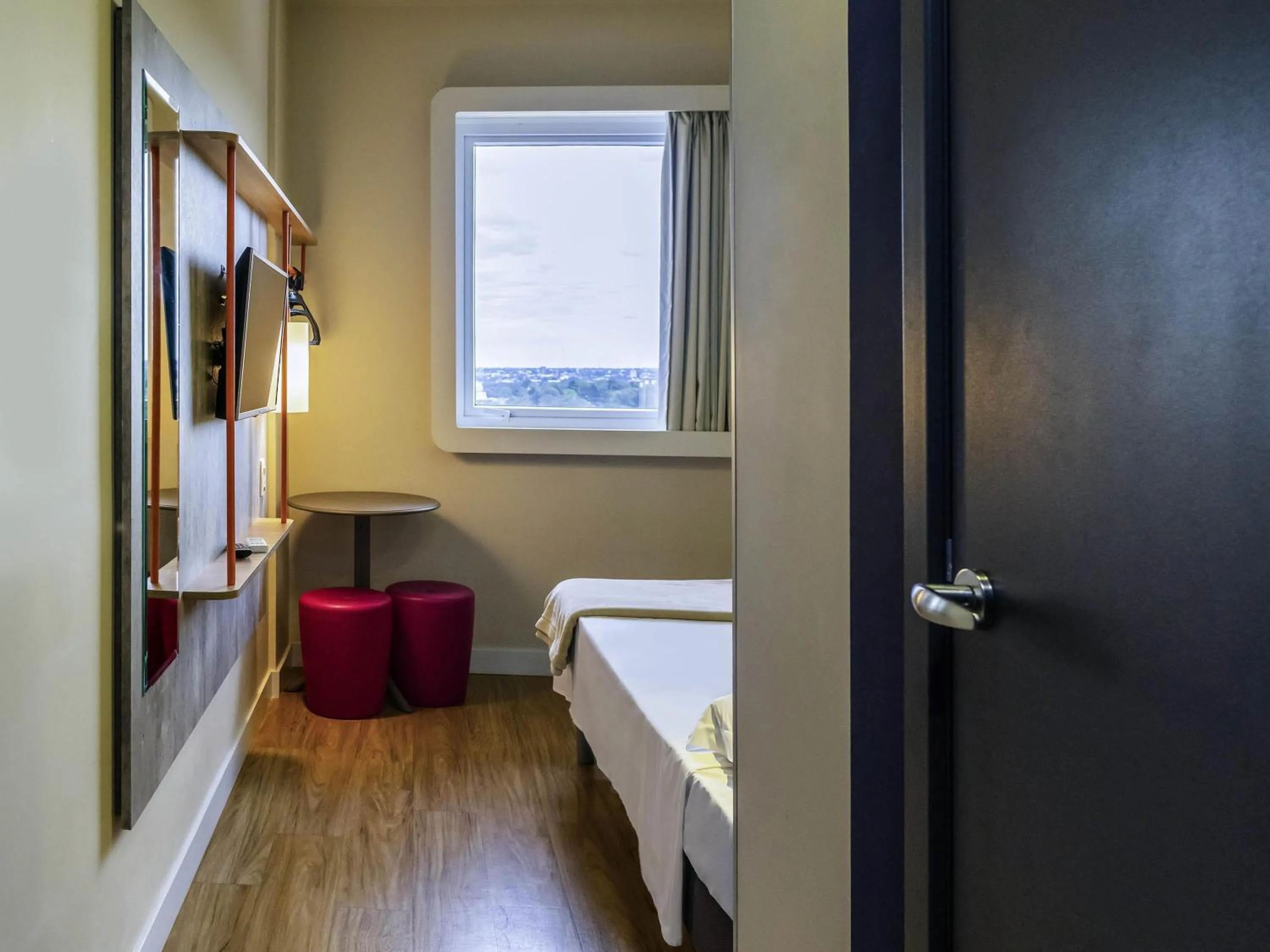 Bedroom, Bed in ibis budget Foz do Iguaçu