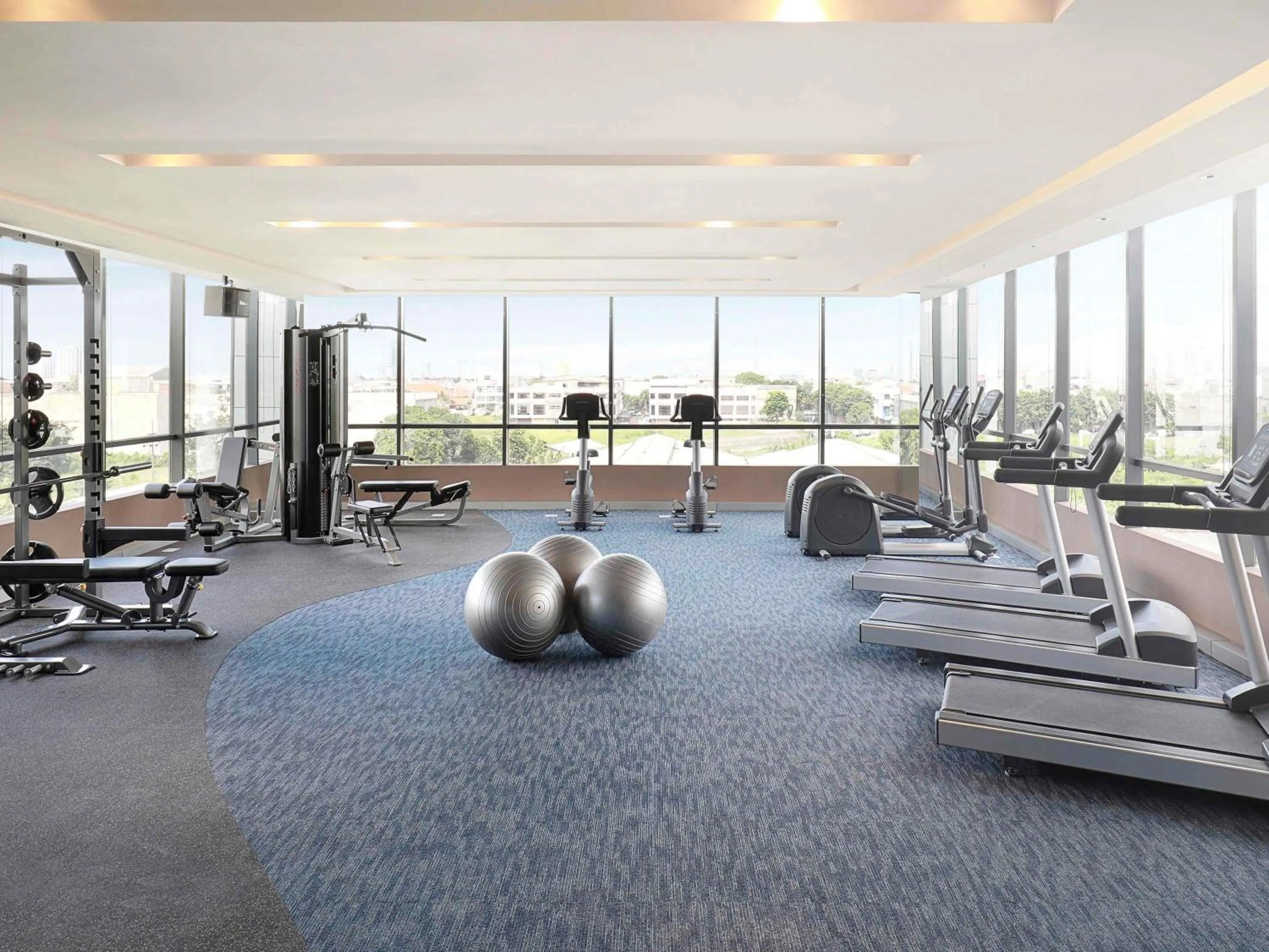 Fitness centre/facilities in Novotel Samator Surabaya Timur