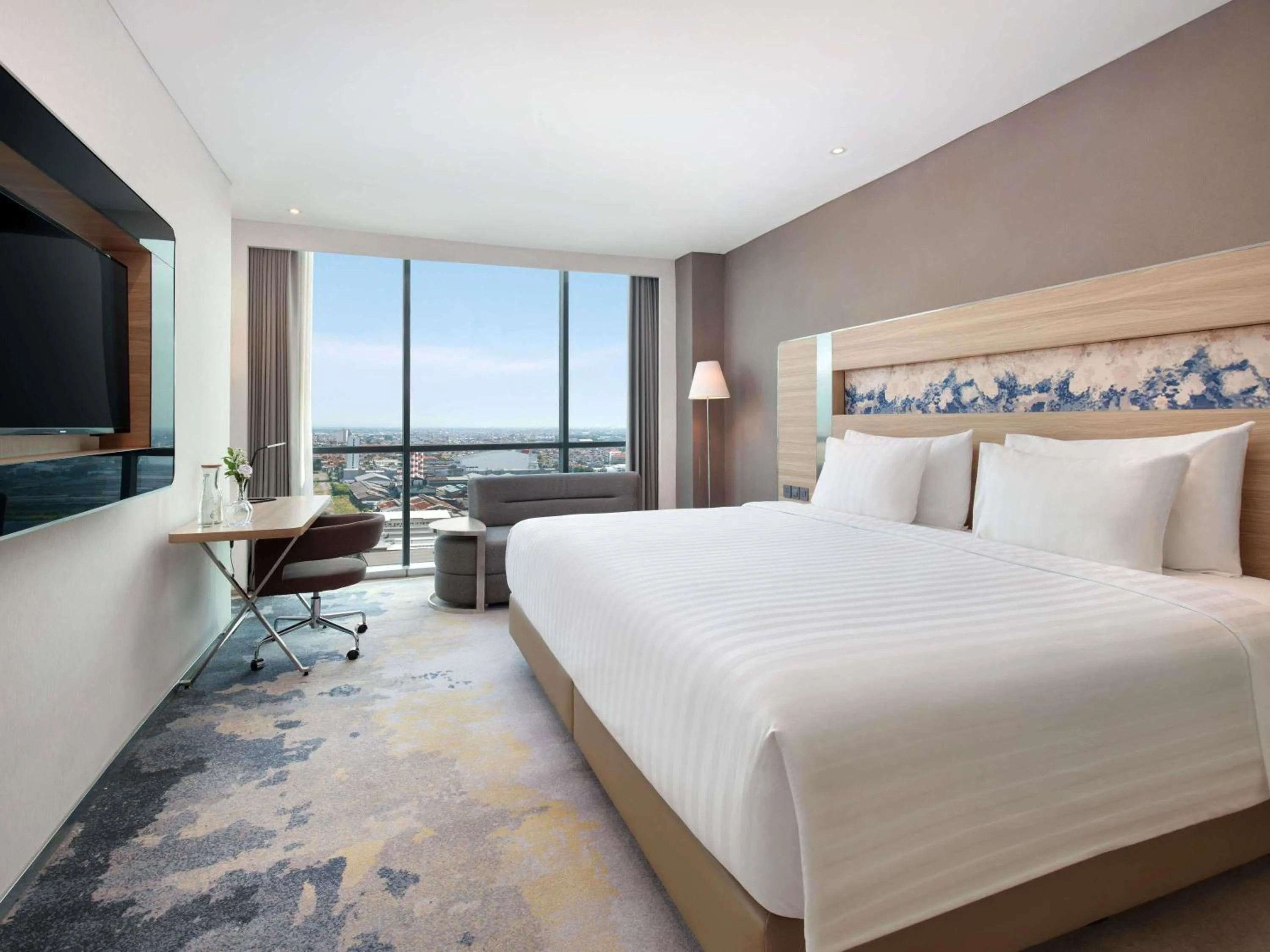 Bedroom, Bed in Novotel Samator Surabaya Timur