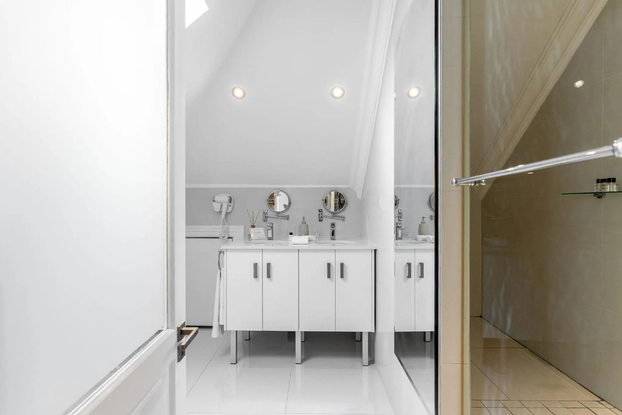 Shower in Cloud 9 Boutique Hotel and Spa