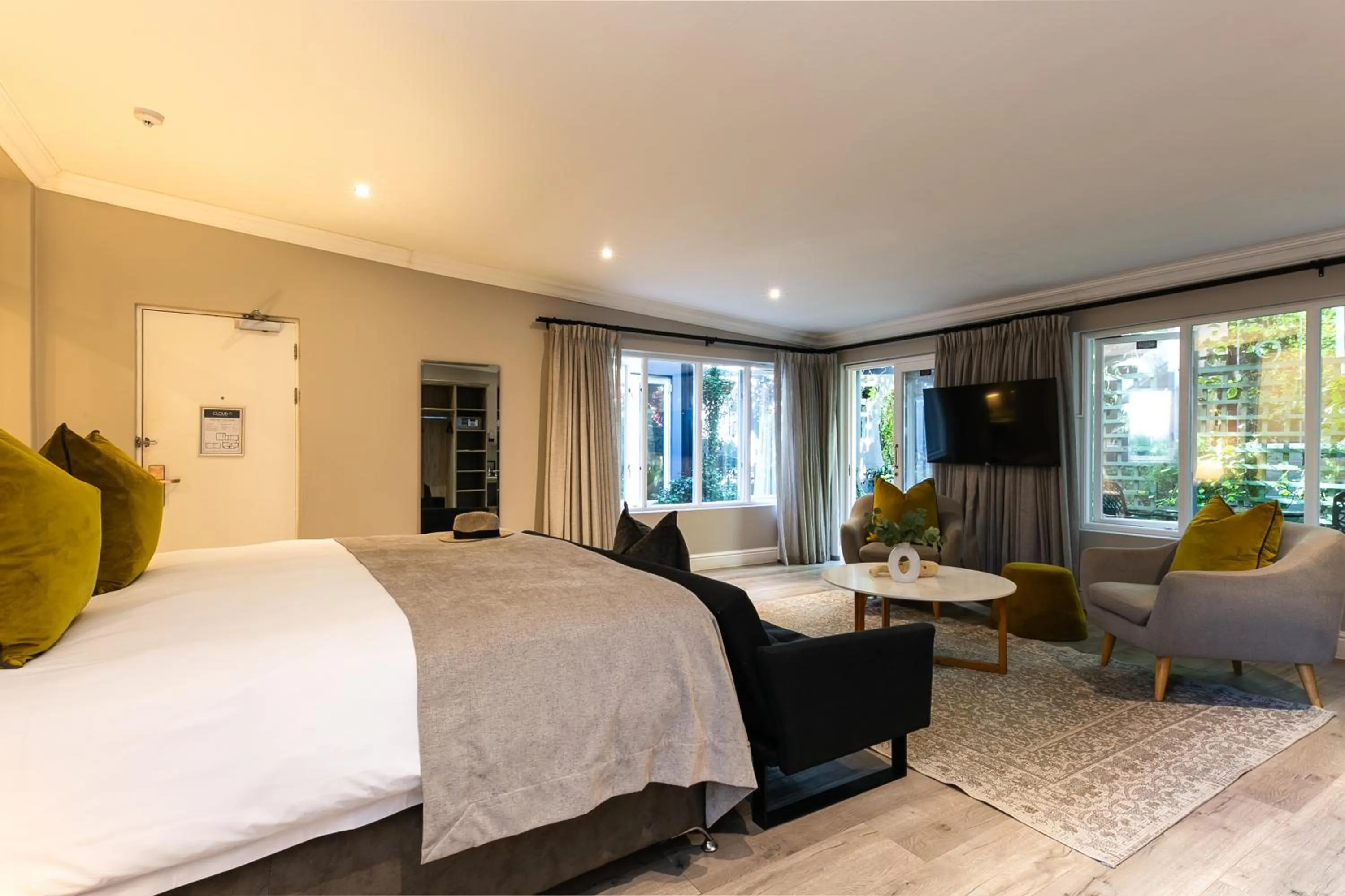 Bed in Cloud 9 Boutique Hotel and Spa