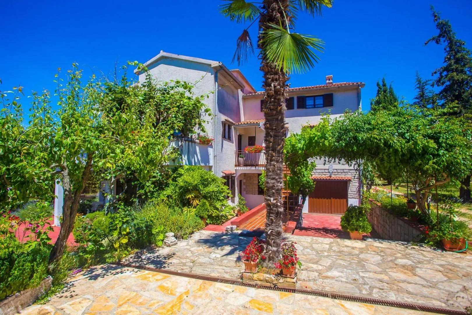 Apartments Garbina