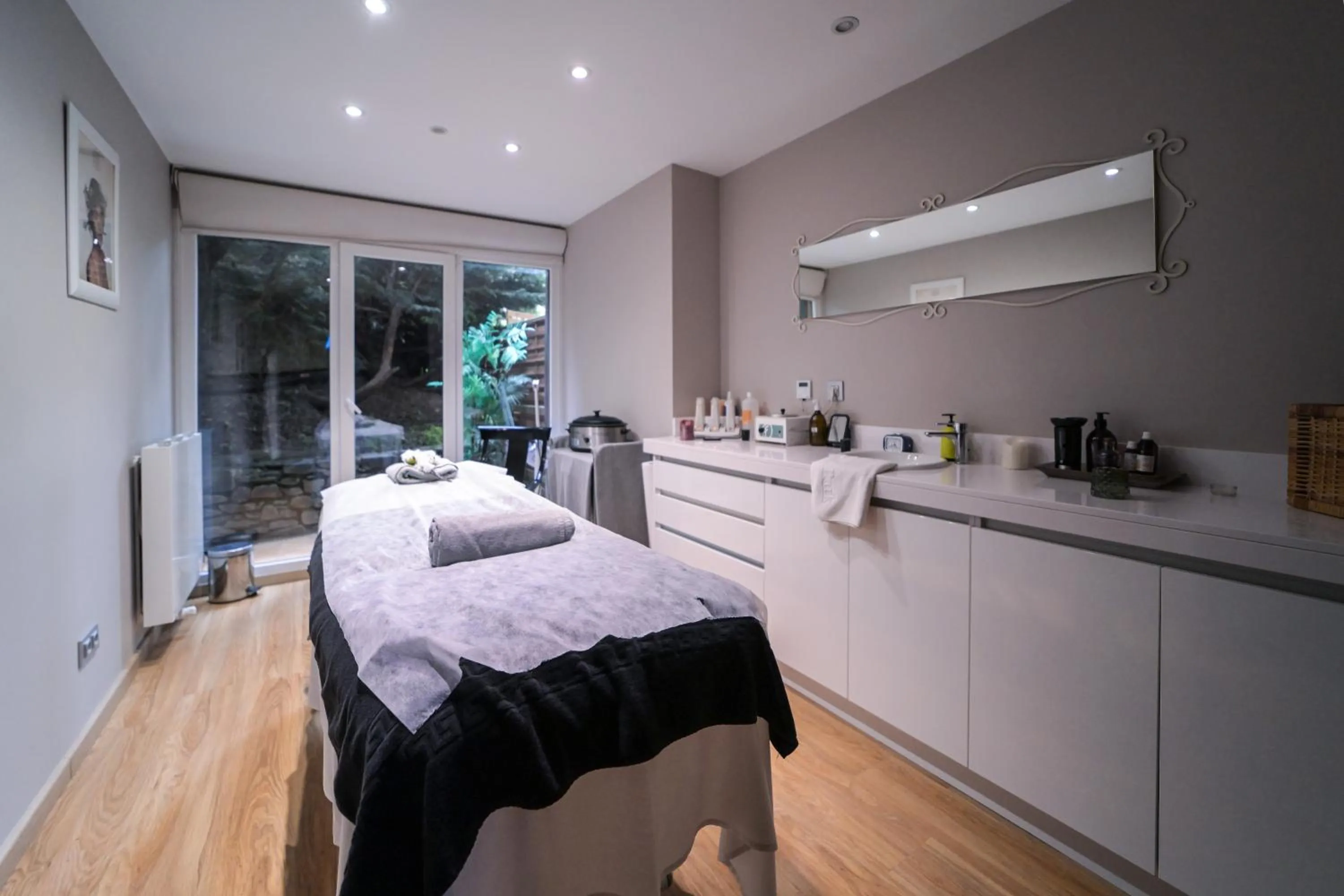 Massage, Bed in Aparthotel AnyosPark Mountain & Wellness Resort