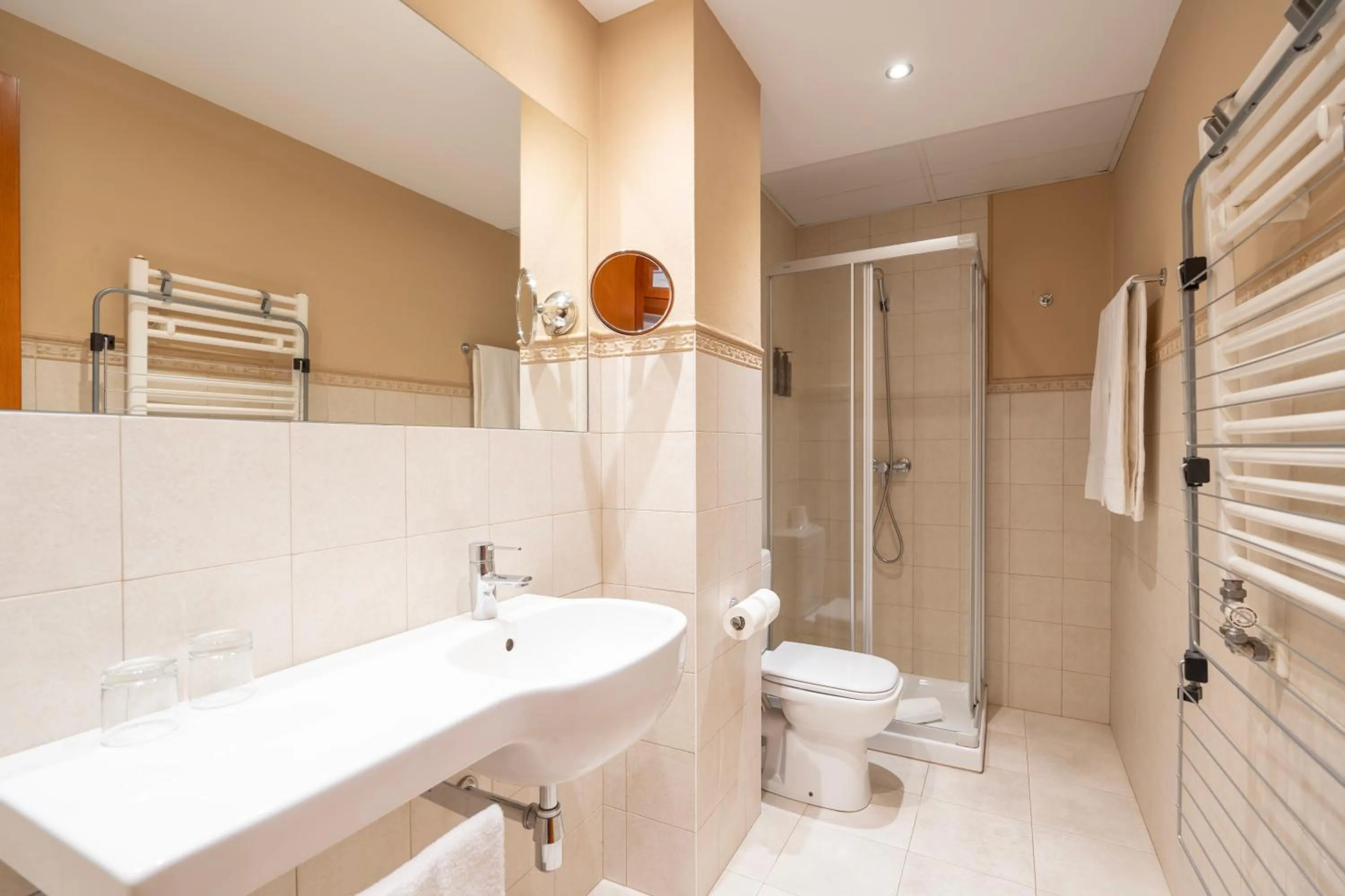 Bathroom in Aparthotel AnyosPark Mountain & Wellness Resort