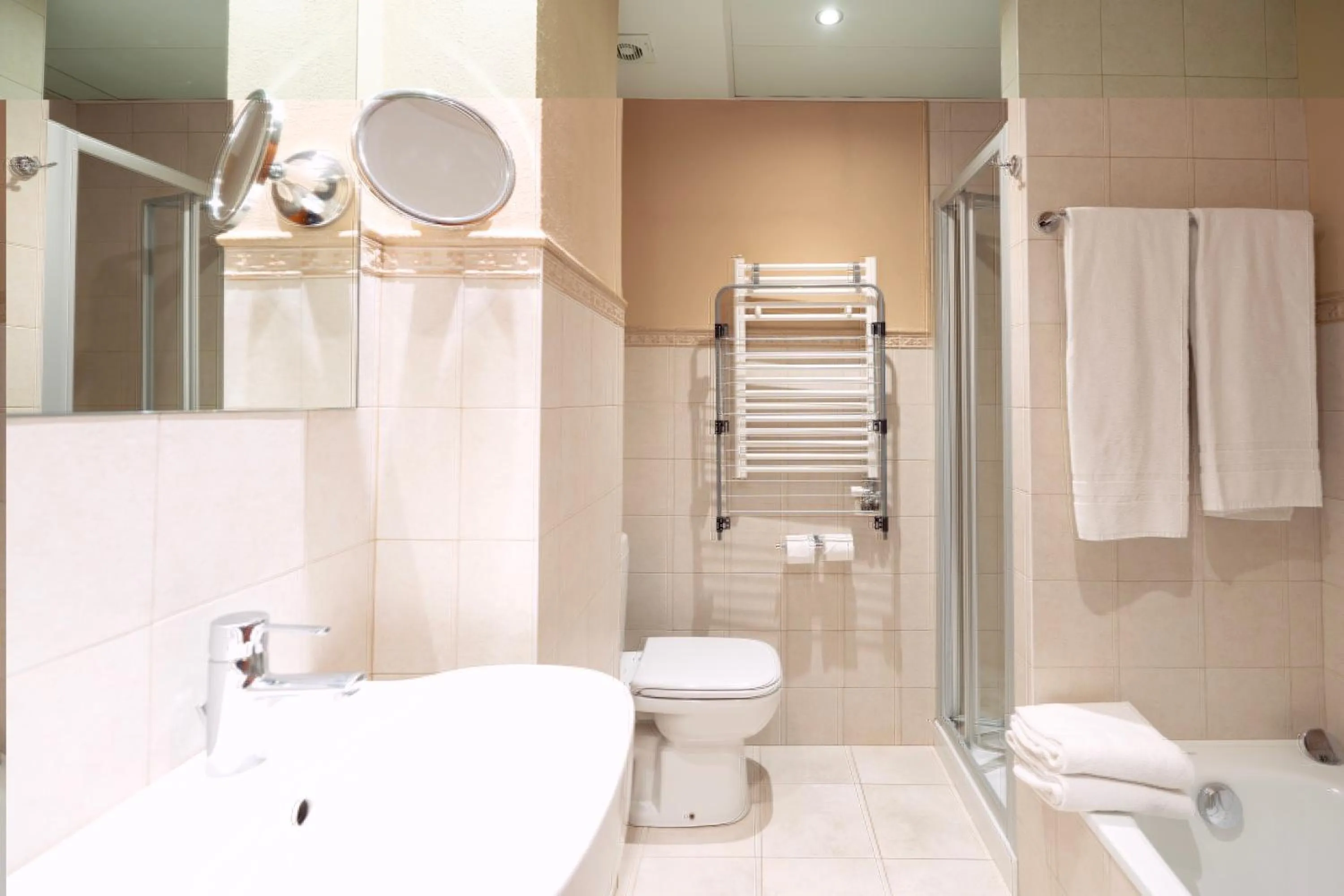 Bathroom in Aparthotel AnyosPark Mountain & Wellness Resort