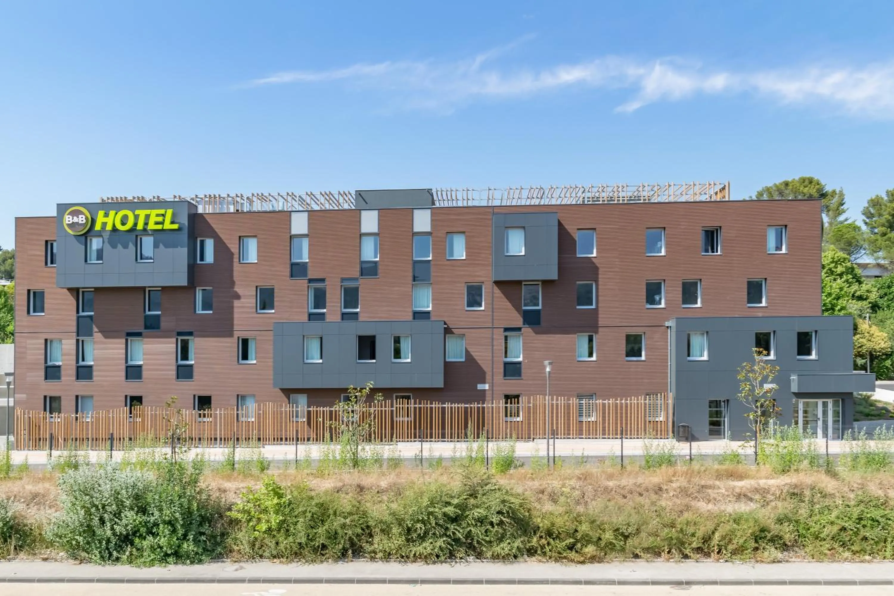 Facade/entrance in B&B HOTEL Marseille La Valentine St Menet