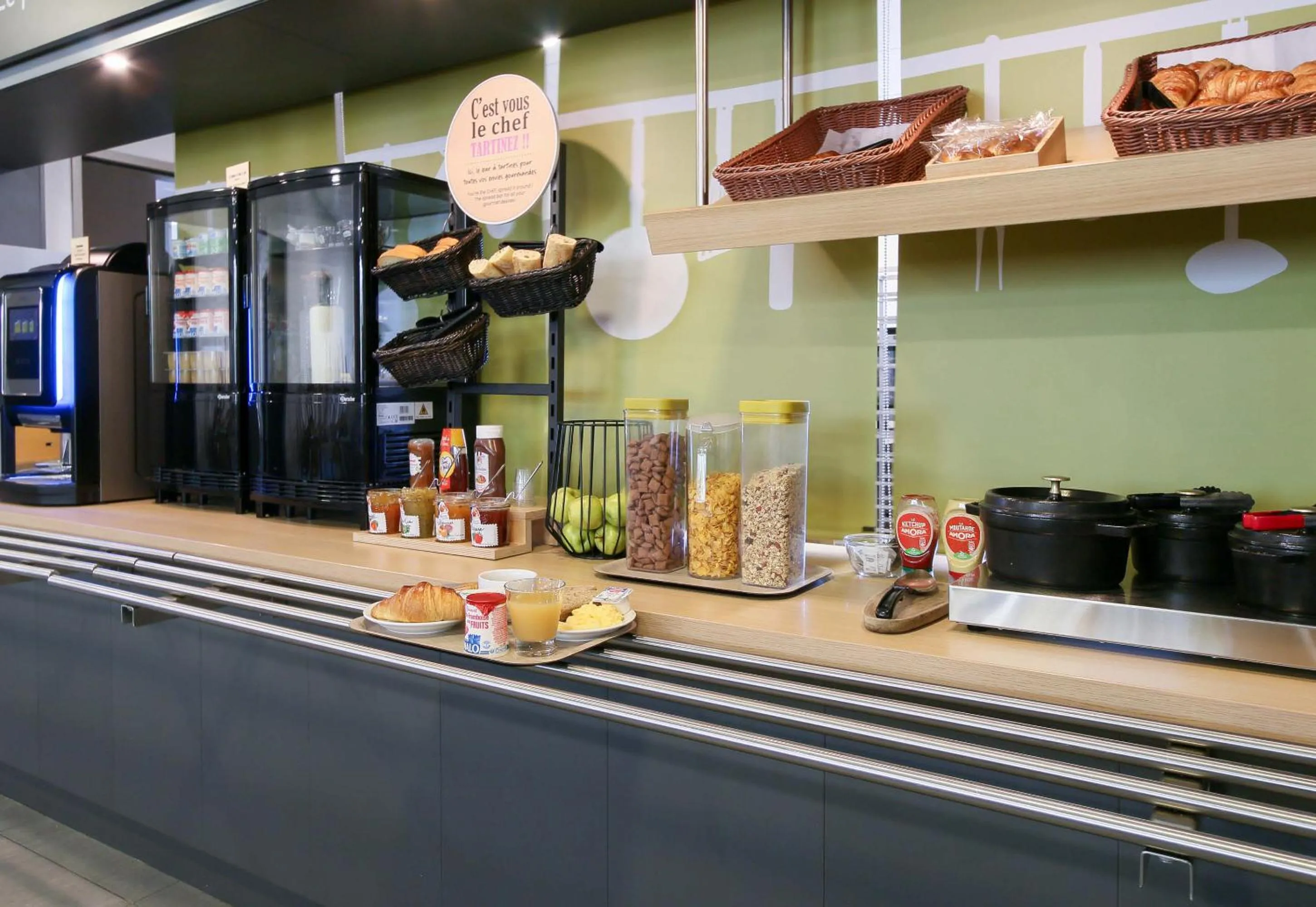 Buffet breakfast in B&B HOTEL Marseille La Valentine St Menet