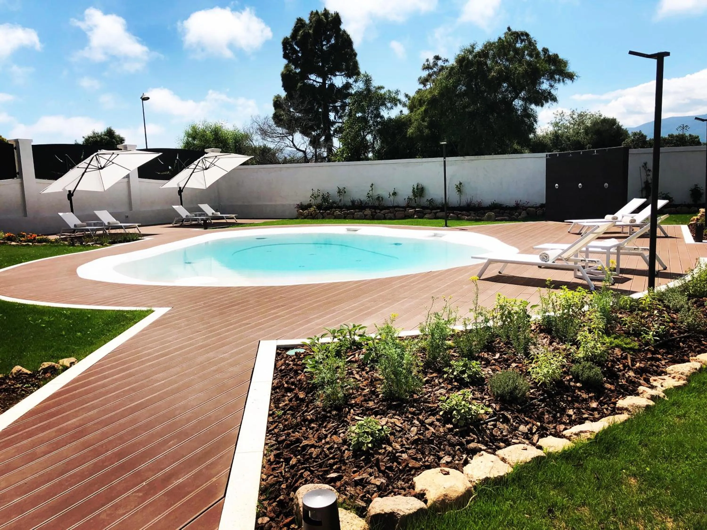 Garden in Destino di Nora