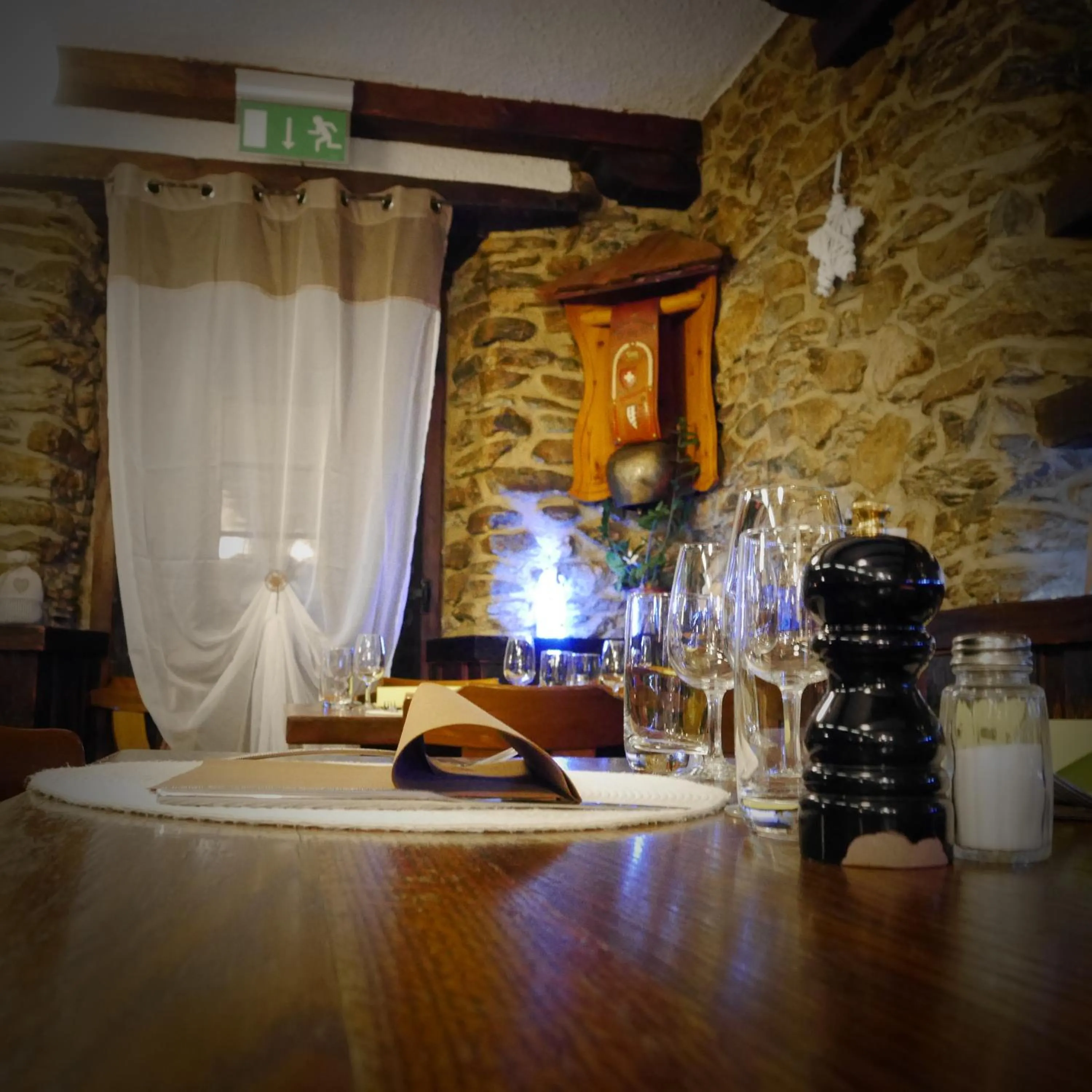 Restaurant/places to eat in Hôtel - Petit-déjeuner Le Trift
