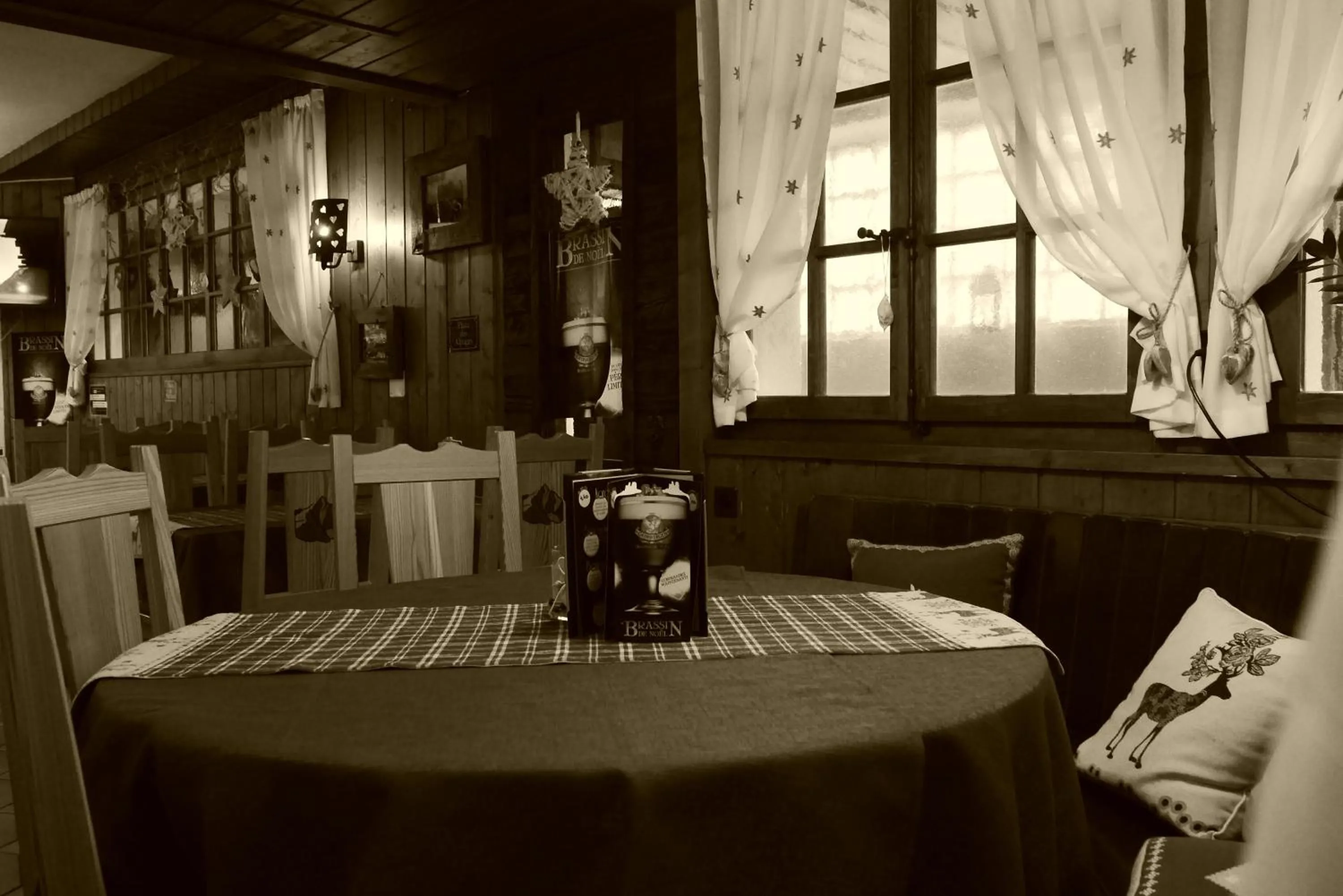 Lounge or bar in Hôtel - Petit-déjeuner Le Trift