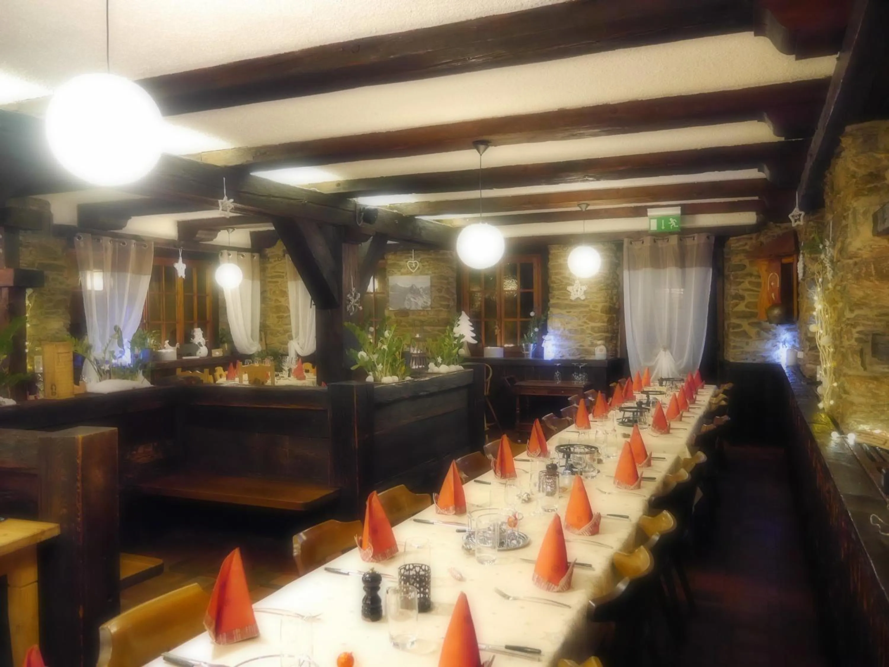 Restaurant/places to eat in Hôtel - Petit-déjeuner Le Trift