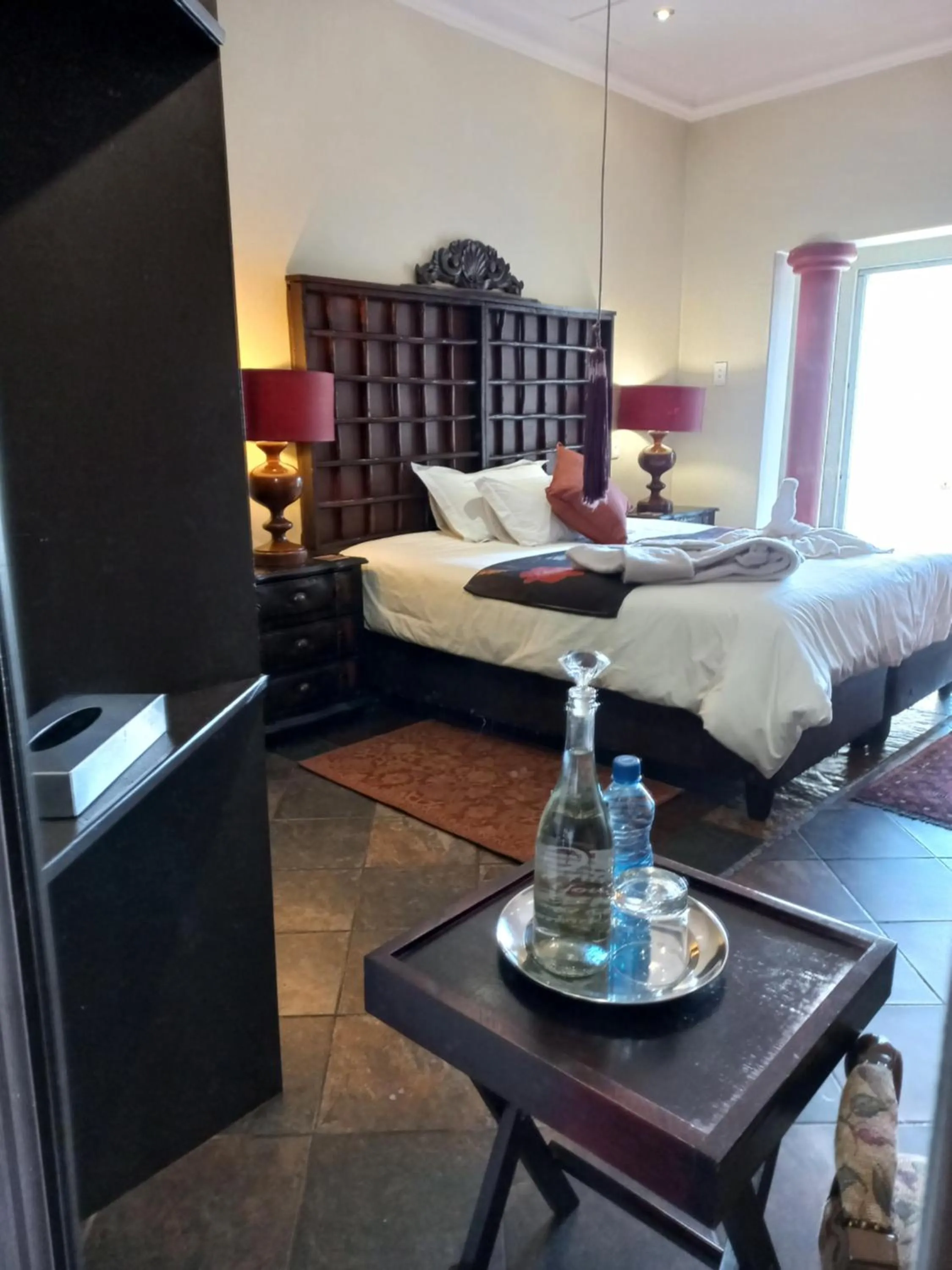 Bed in Belurana River Manor