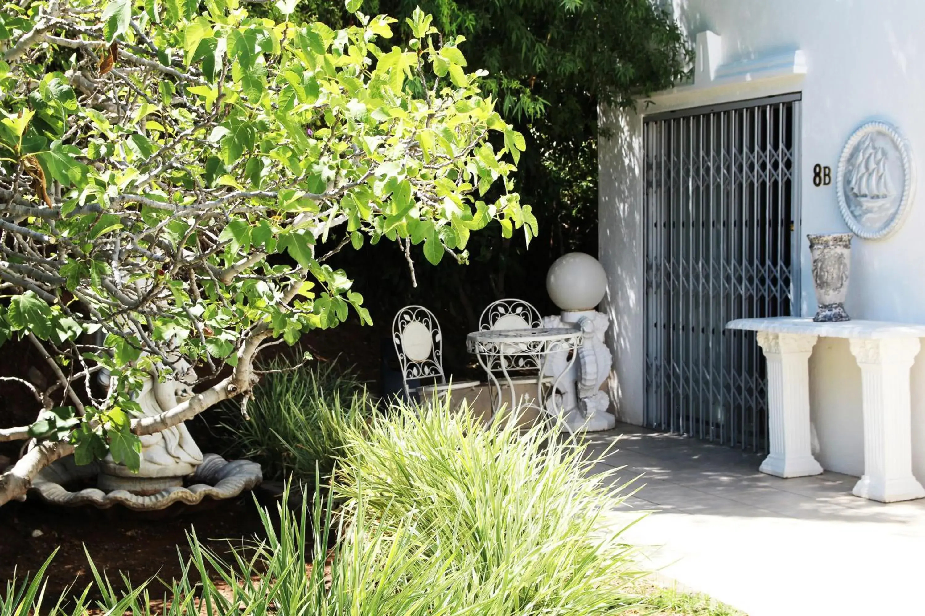 Family Room with Shared Bathroom - single occupancy in Belurana River Manor Family Room with Shared Bathroom - single occupancy in Belurana River Manor