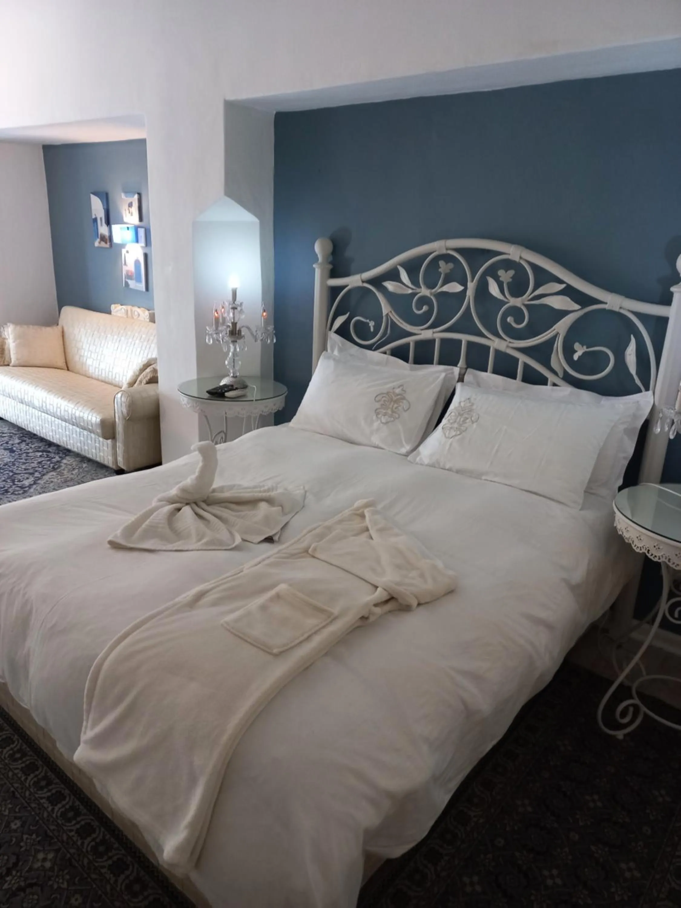 Bed in Belurana River Manor